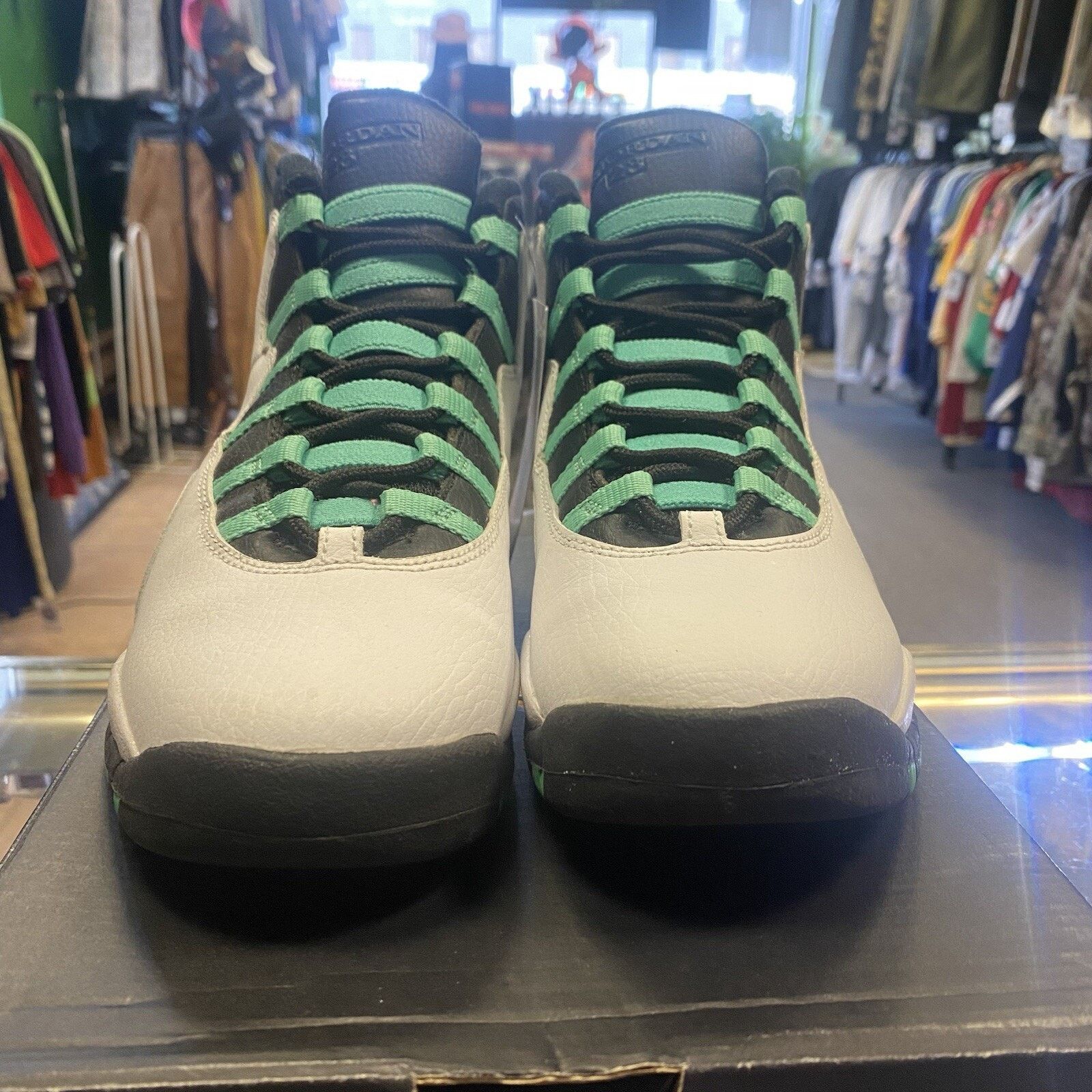 Jordan Brand Air Jordan 10 Retro 30th GG “Verde” Green Black Infrared 6y Size US 6 / EU 39 - 3 Thumbnail