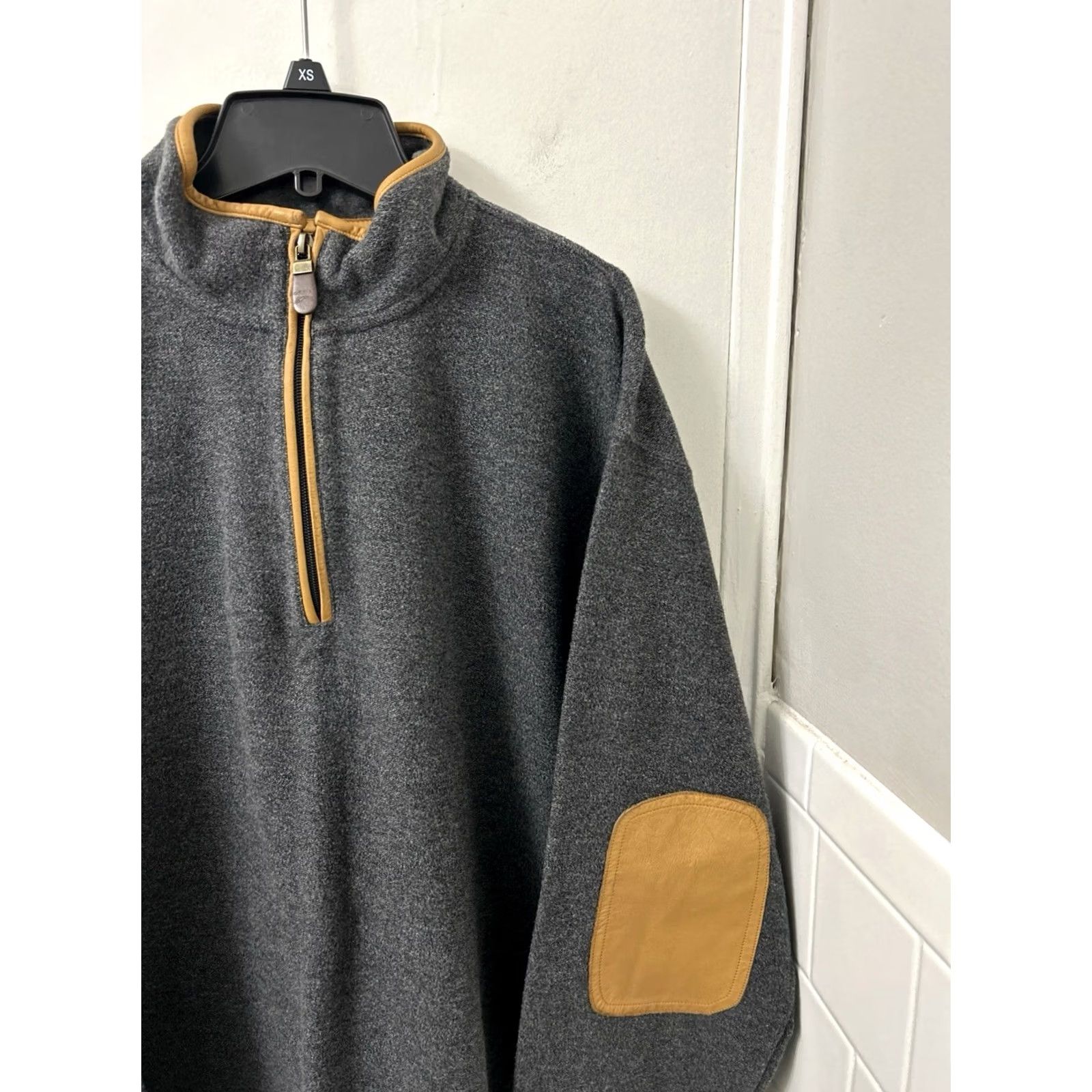 Orvis Orvis 1/4 Zip Mens XL Gray Pullover Sweater Sweatshirt Leather Elbow Patches L/S Size US XL / EU 56 / 4 - 4 Thumbnail