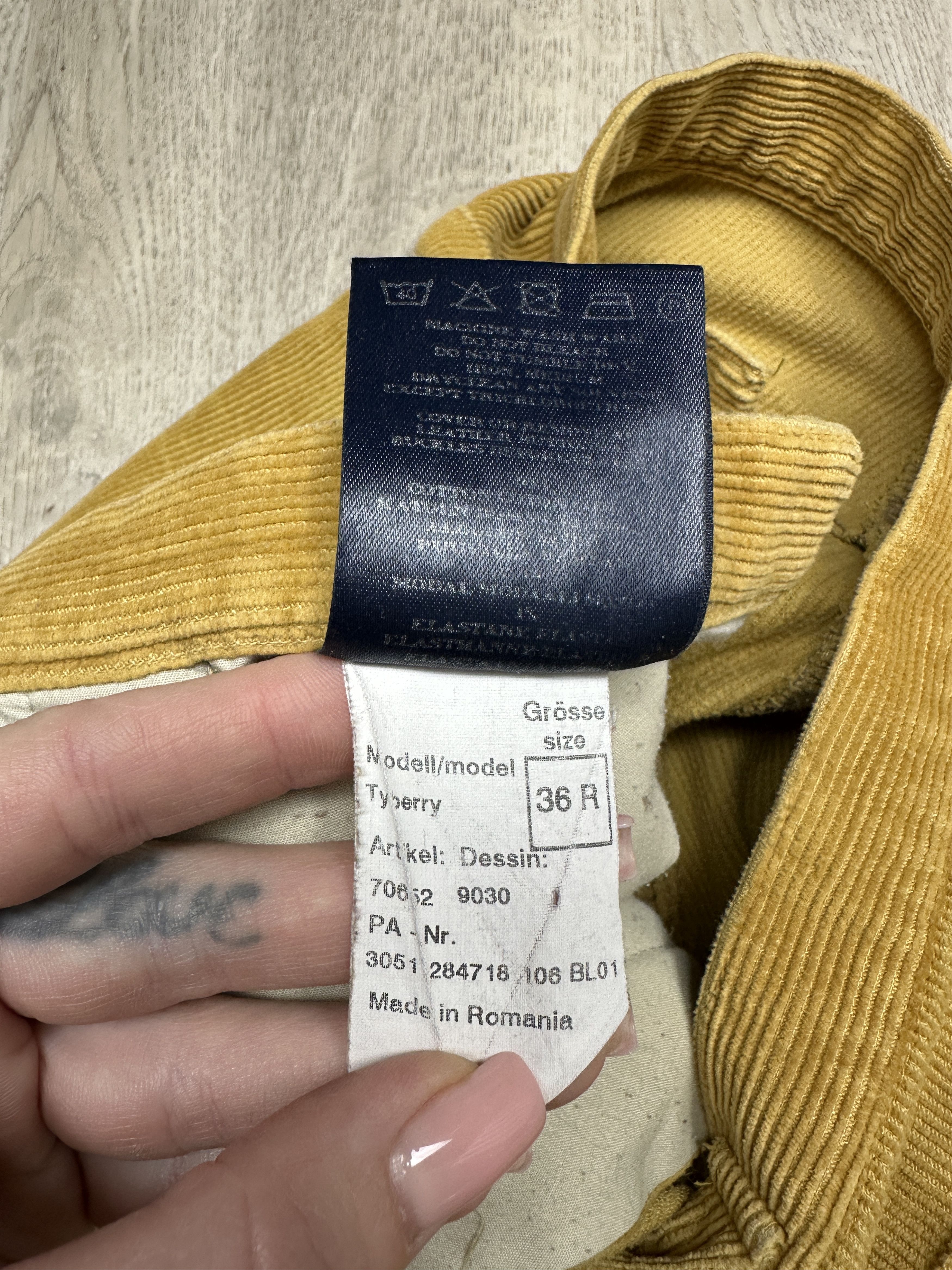 Burberry Burberry Vintage Mens Corduroy Pants Size US 36 / EU 52 - 6 Thumbnail