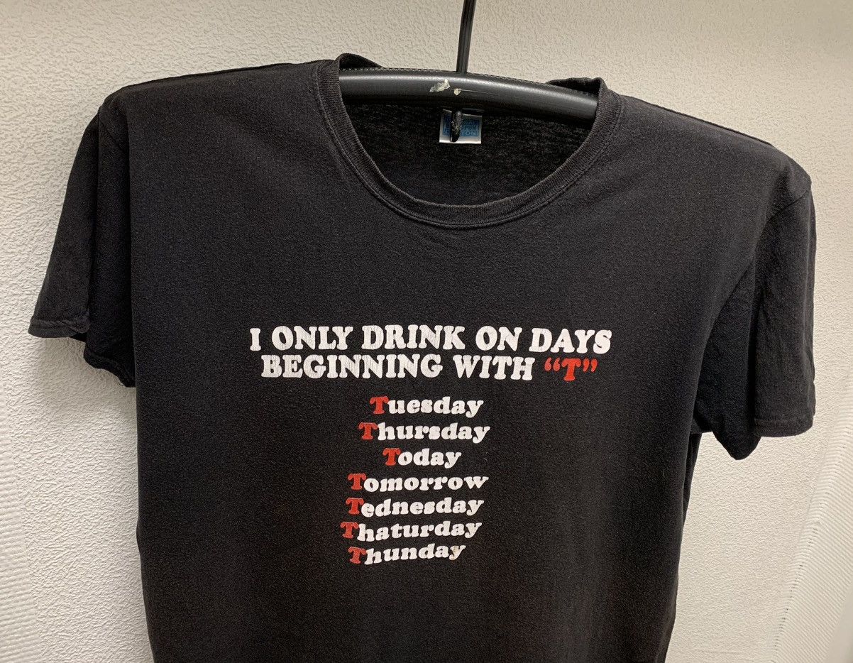 Vintage I only drink on days vintage funny humor Vodka t-shirt L Xl Size US L / EU 52-54 / 3 - 4 Thumbnail