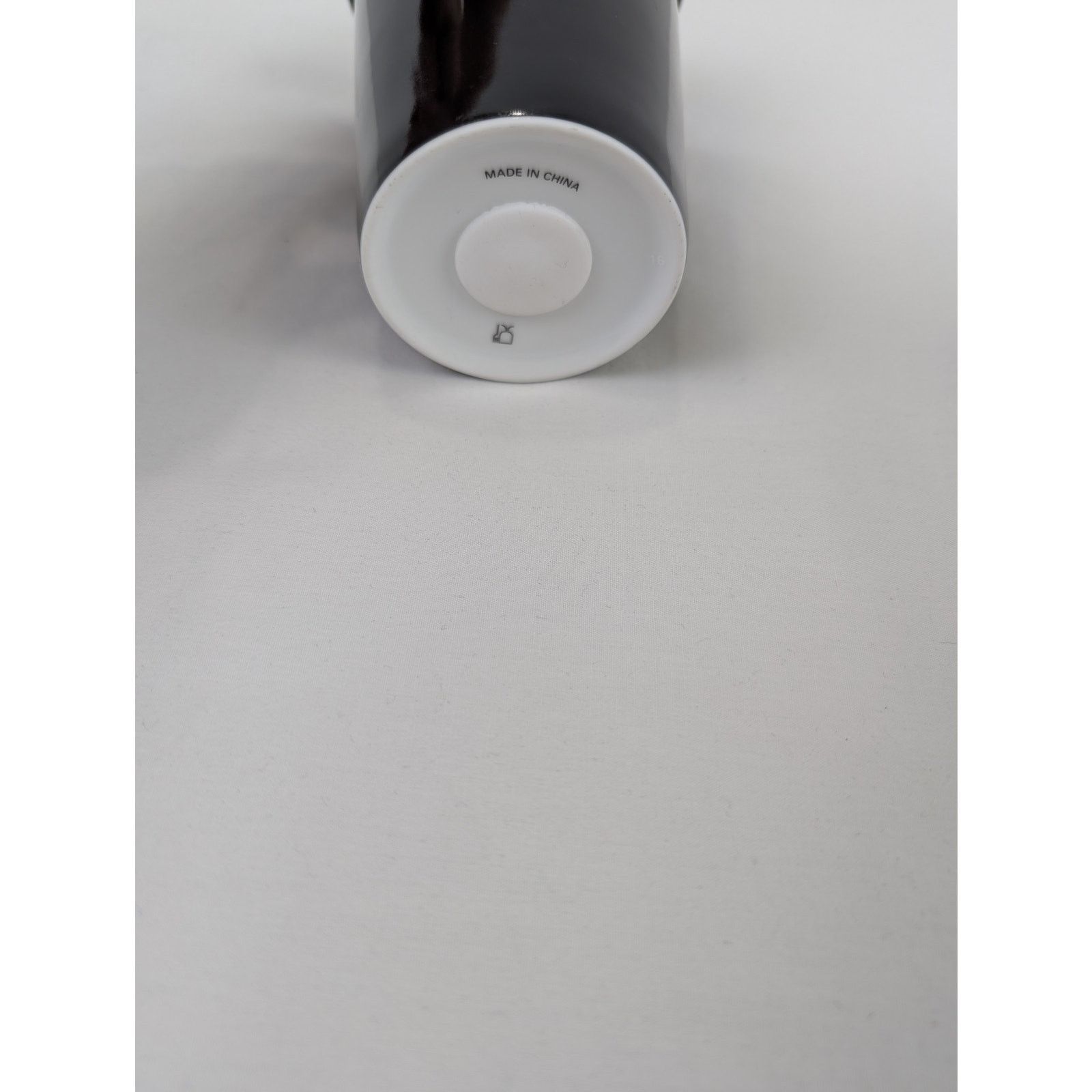 Balenciaga o1rshd1 Q:3 / Size:OS/ Berlin Porcelain Coffee Cup Mug Black Size ONE SIZE - 2 Thumbnail
