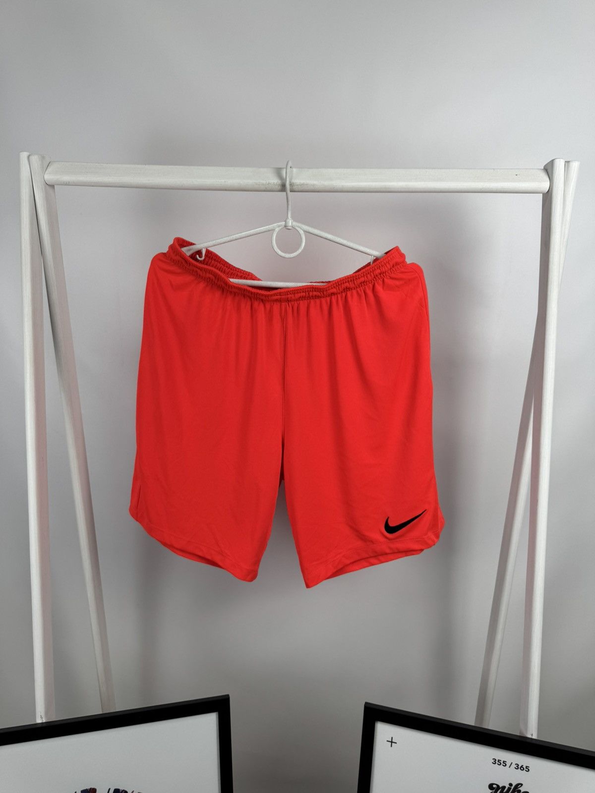 Nike Nike Dri-FIT Training Shorts Size US 33 - 2 Thumbnail