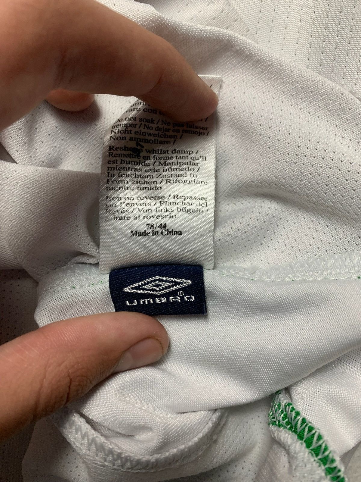 Umbro × Vintage Vintage Umbro Ireland soccer jersey size S logo Size US S / EU 44-46 / 1 - 7 Thumbnail