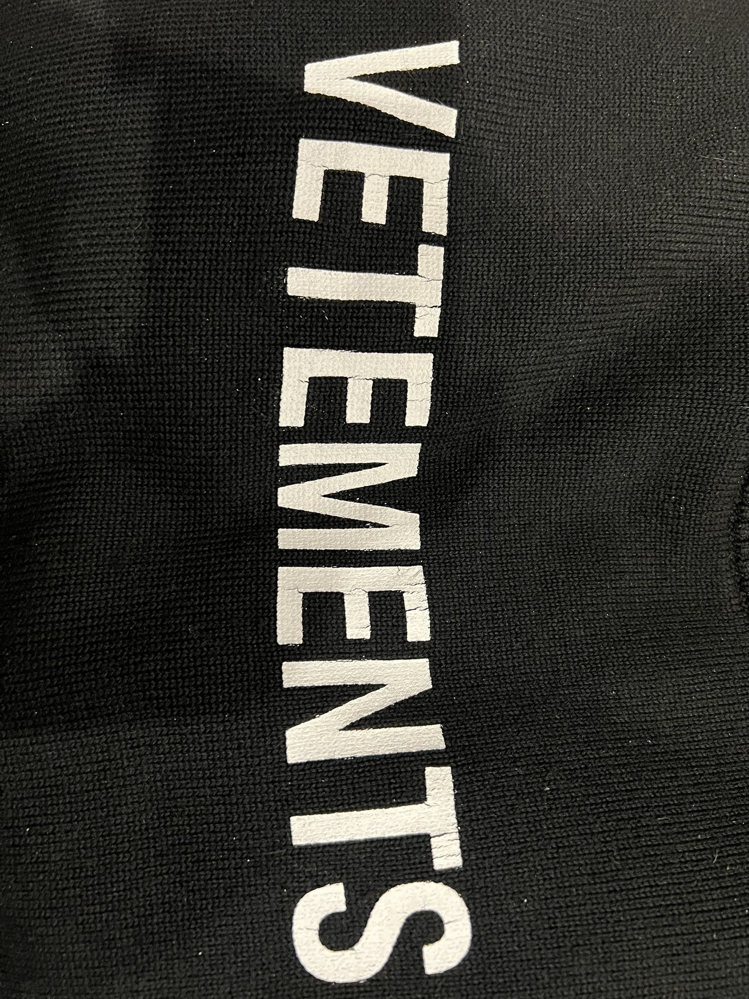 Vetements Intarsia Logo Knit Sweater - 100% Extra Fine Merino Wool Size US M / EU 48-50 / 2 - 6 Thumbnail
