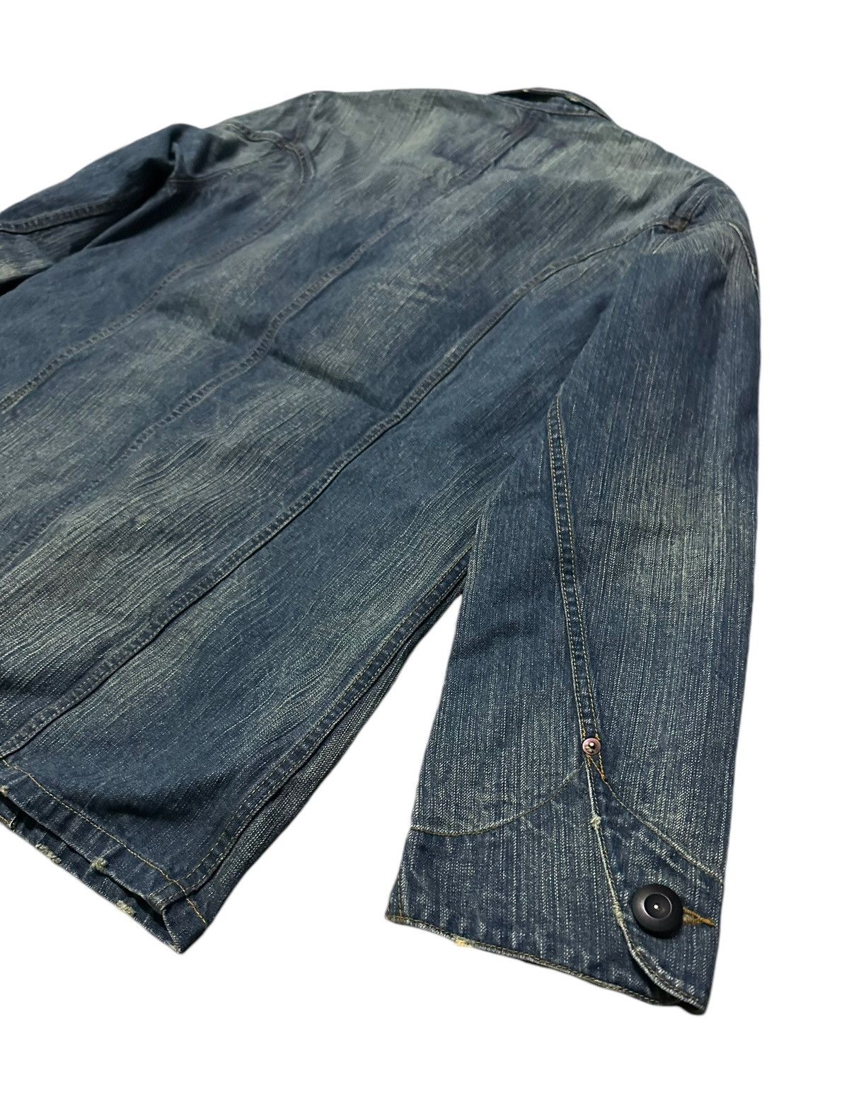 Levi's Levi’s Red single pocket denim jacket size L Size US L / EU 52-54 / 3 - 7 Thumbnail