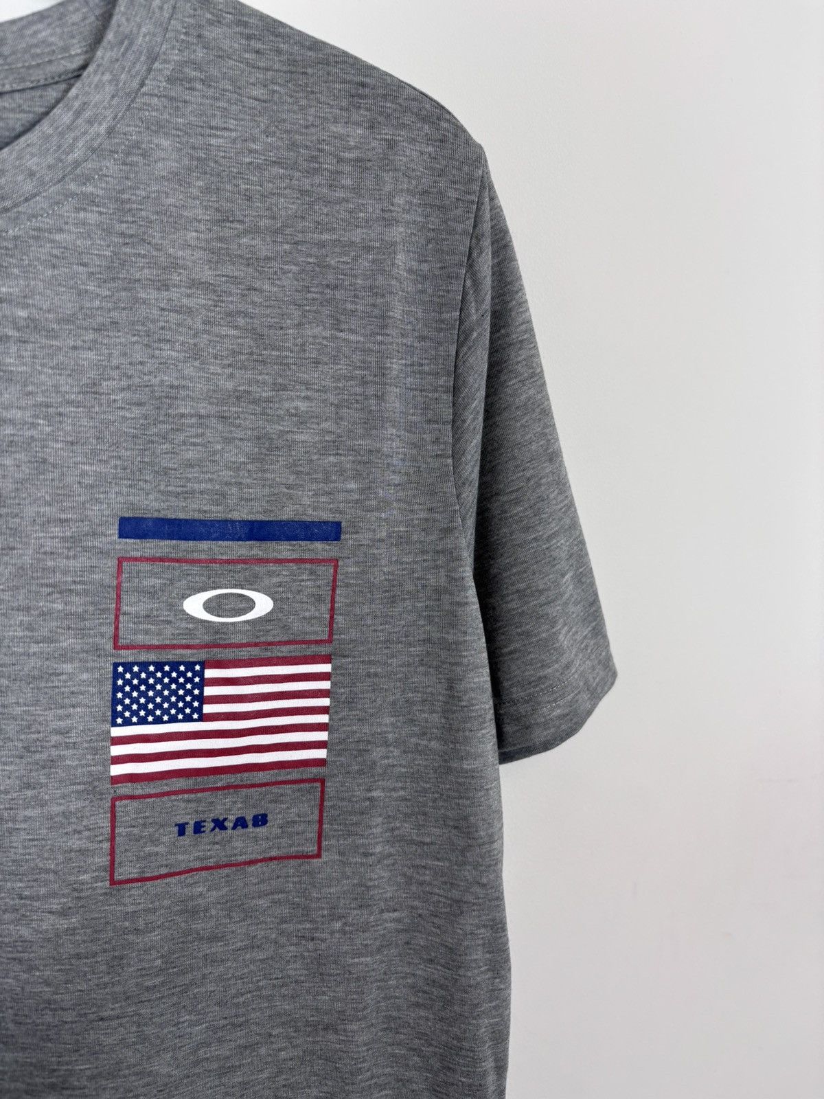 Oakley Oakley Gray Melange NWT Texas USA T-Shirt Tee Hydrolix Men’s Size US S / EU 44-46 / 1 - 6 Thumbnail