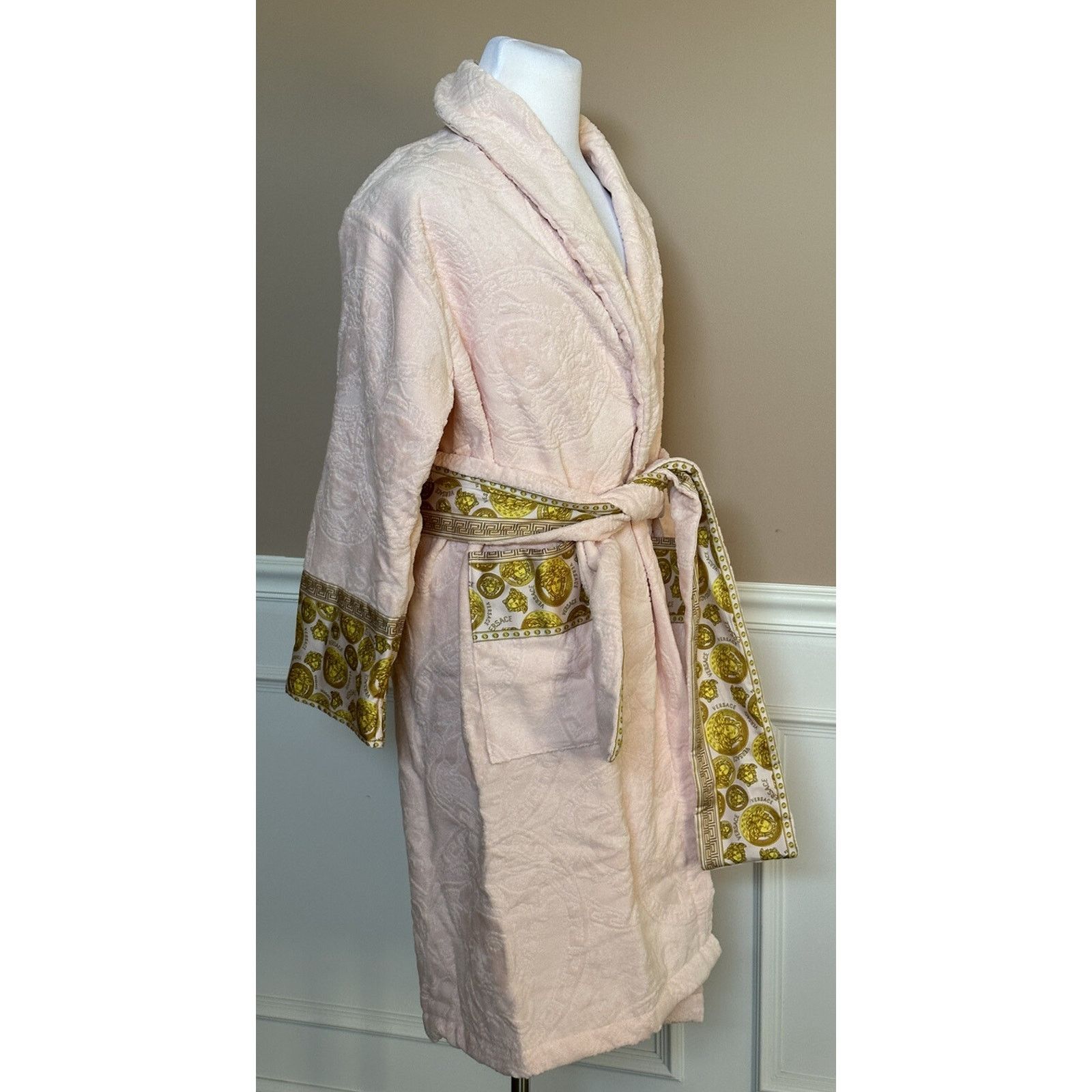 Versace Versace Medusa Cotton Terry Bath Robe Rose Medium ZACJ00008 Size ONE SIZE - 11 Thumbnail