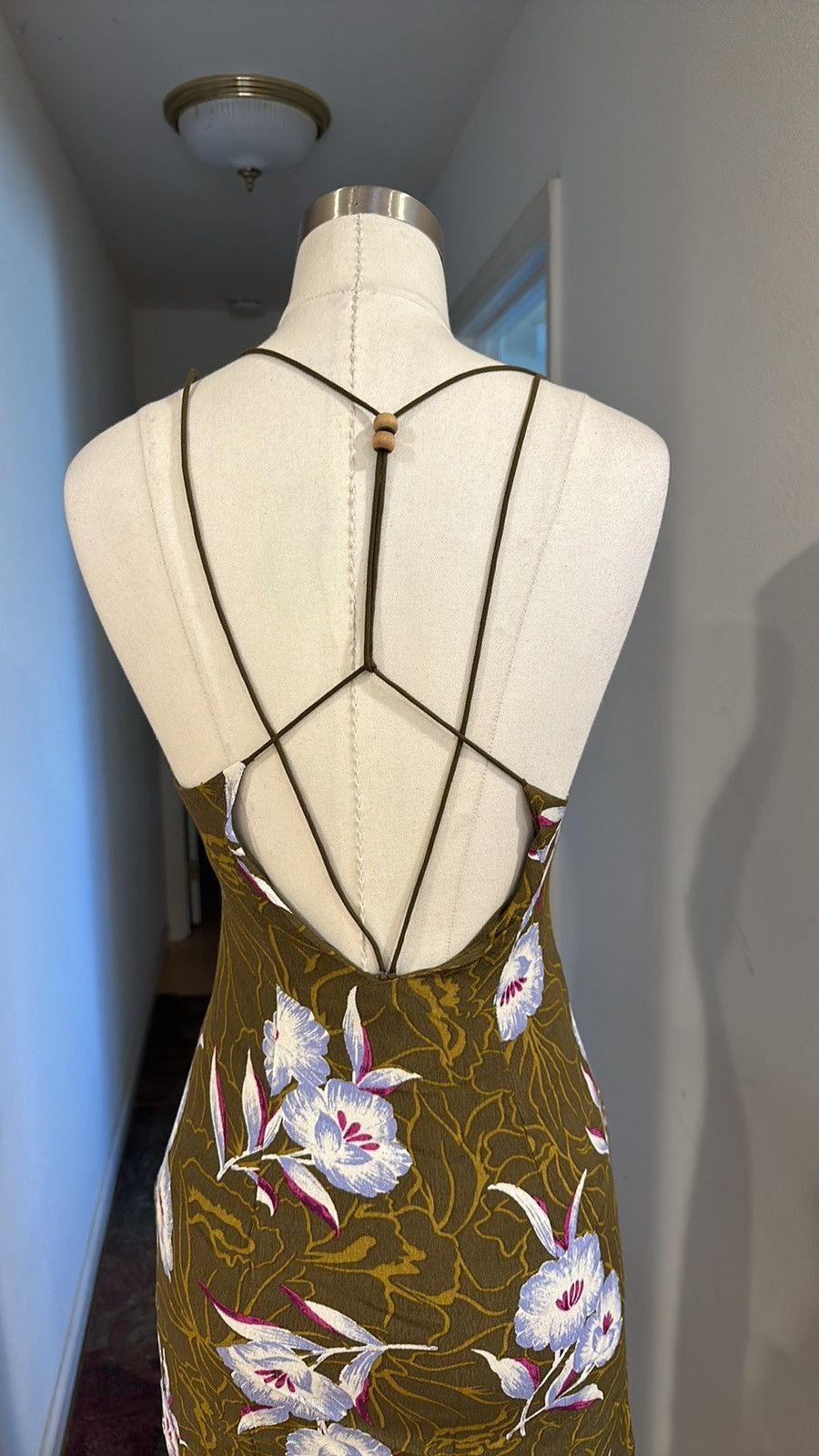 Urban Outfitters Silence + Noise Gemini Khaki Crepe Midi Dress size 2 Size XS / US 0-2 / IT 36-38 - 6 Thumbnail