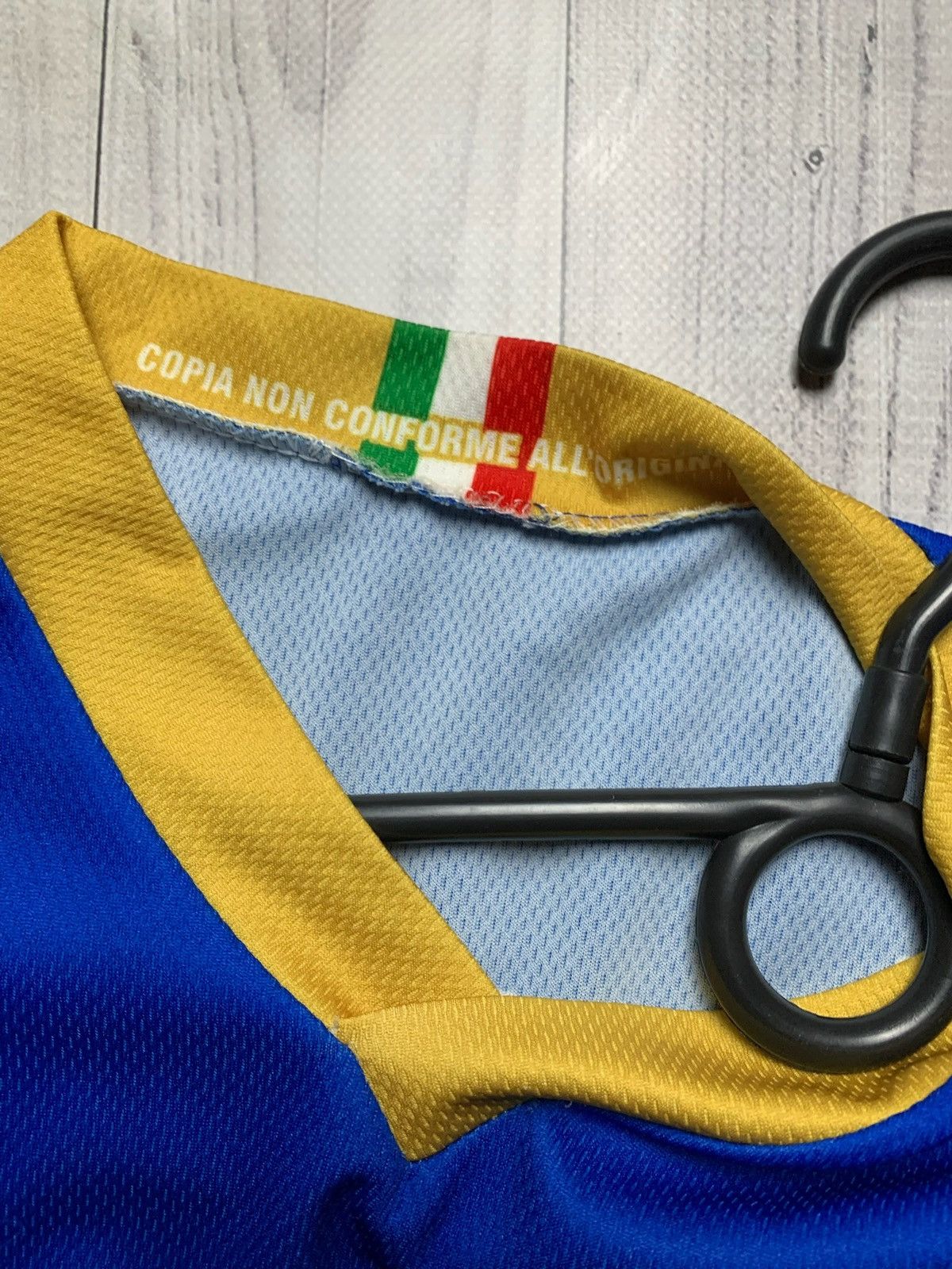 Vintage Vintage very rare italia tee de Rossi size XL blue Size US XL / EU 56 / 4 - 8 Thumbnail