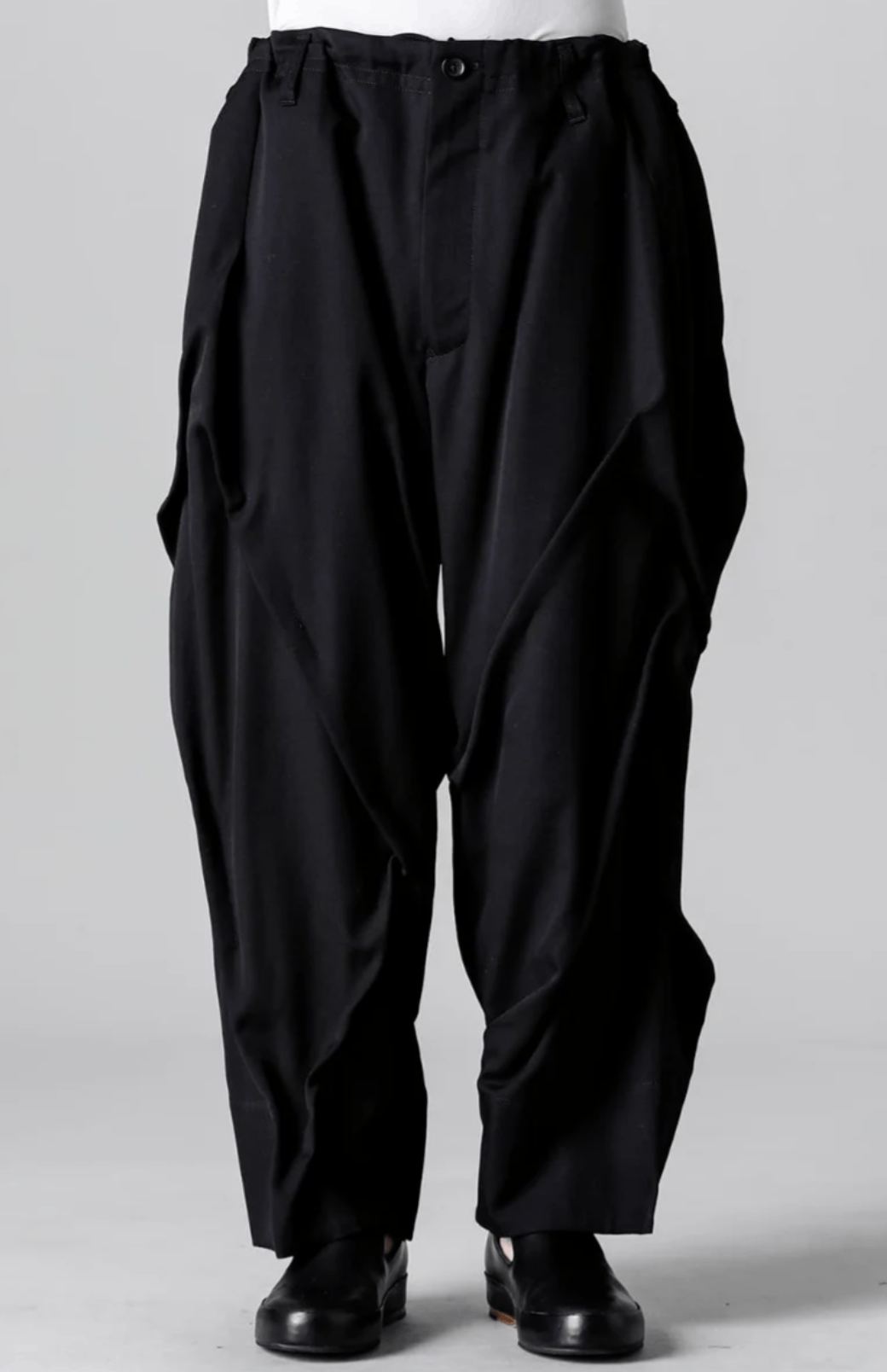 image of Yohji Yamamoto Pour Homme - Ry Spun Lawn Random Tack Pants in Black, Men's (Size 32)