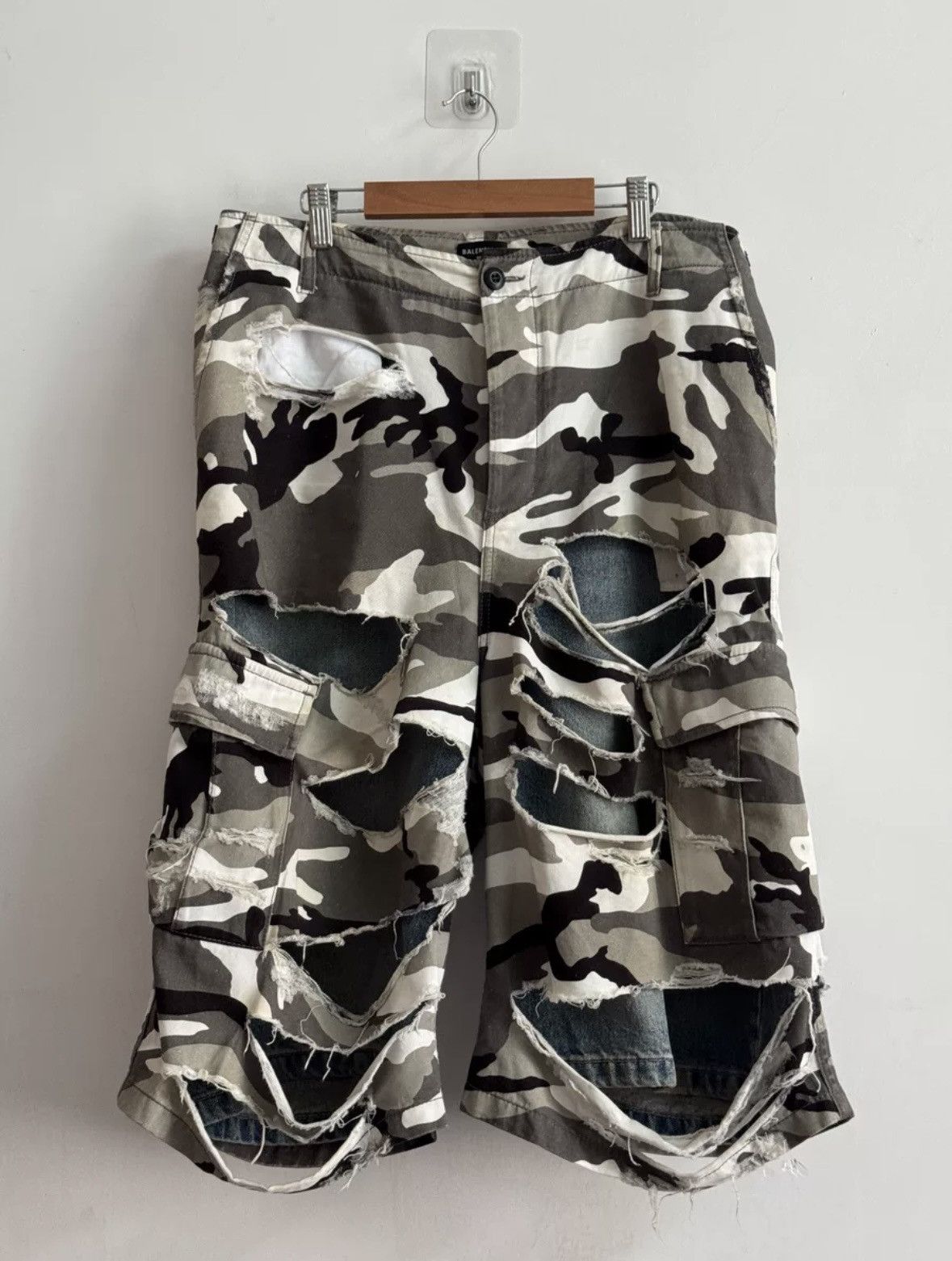 Balenciaga Balenciaga 21aw camouflage double destruct pants Size US 30 / EU 46 - 1 Thumbnail