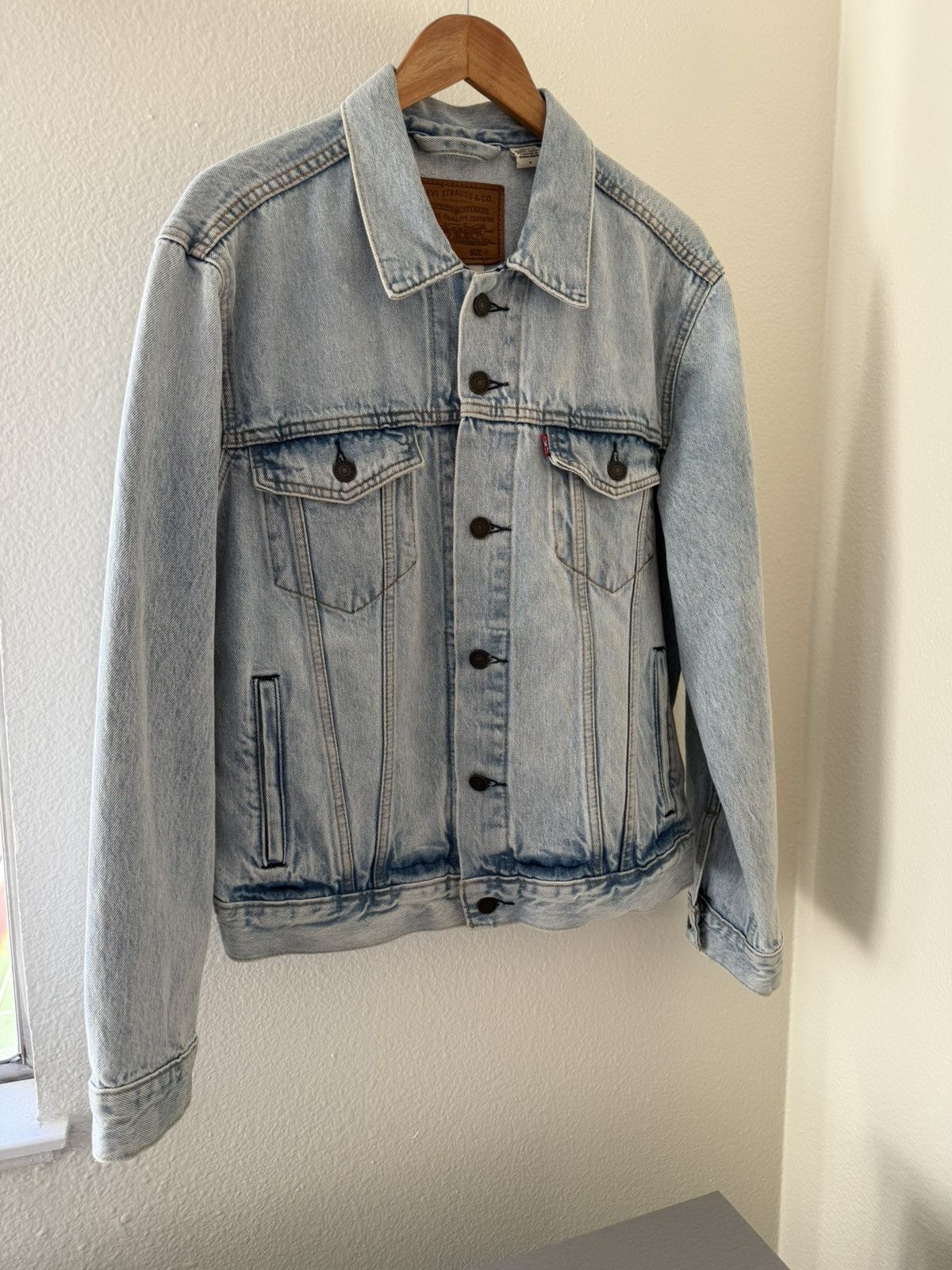 Levi's Type III Trucker Jacket Lightwash Size US M / EU 48-50 / 2 - 2 Thumbnail