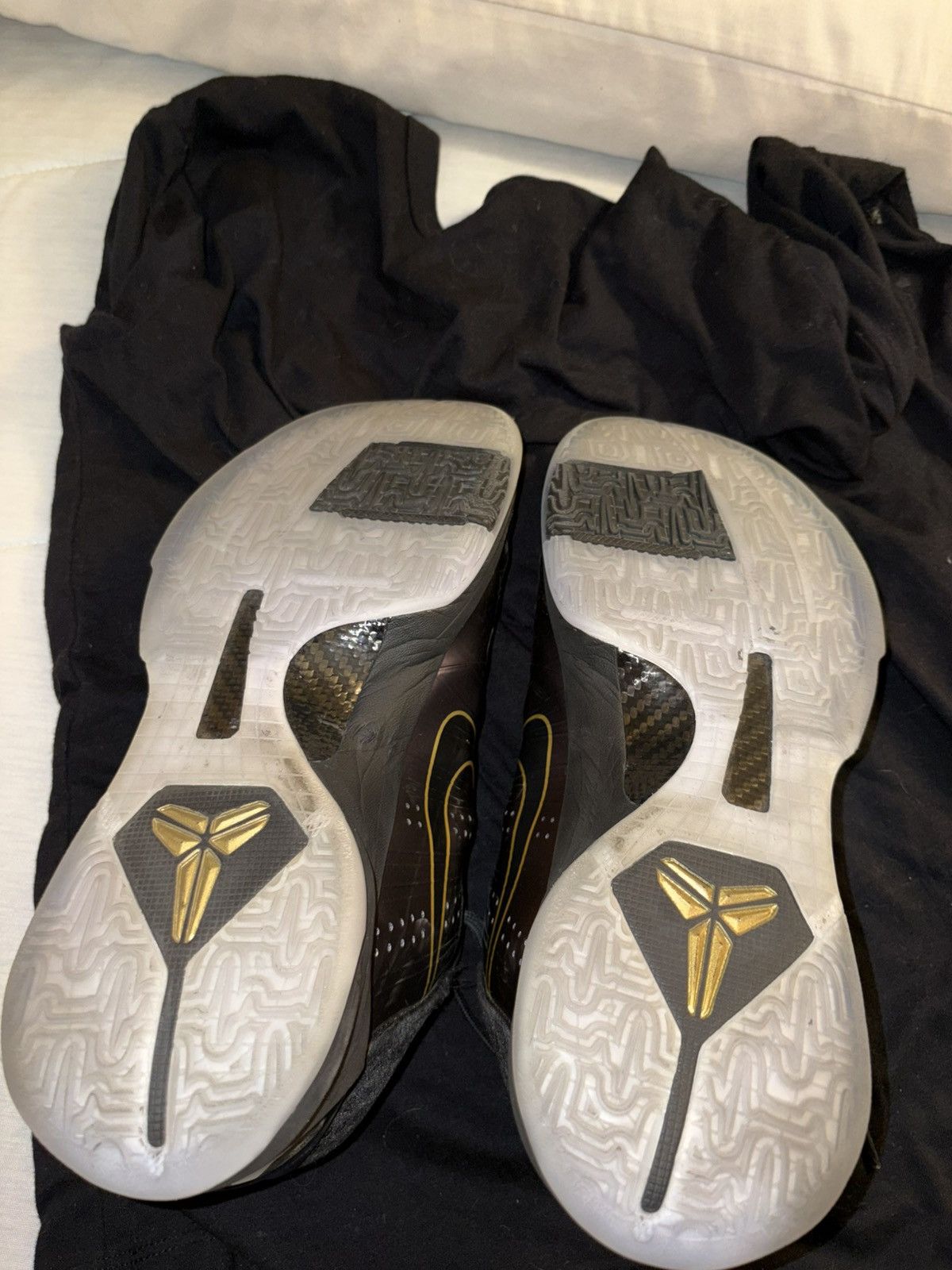 Nike Kobe 5 Eggplants with box and tote bag Size US 10.5 / EU 43-44 - 4 Thumbnail