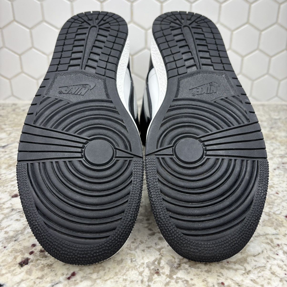 Jordan Brand Size 9 - Jordan 1 Retro '85 OG High Black White CLEAN W/BOX Size US 9 / EU 42 - 9 Thumbnail