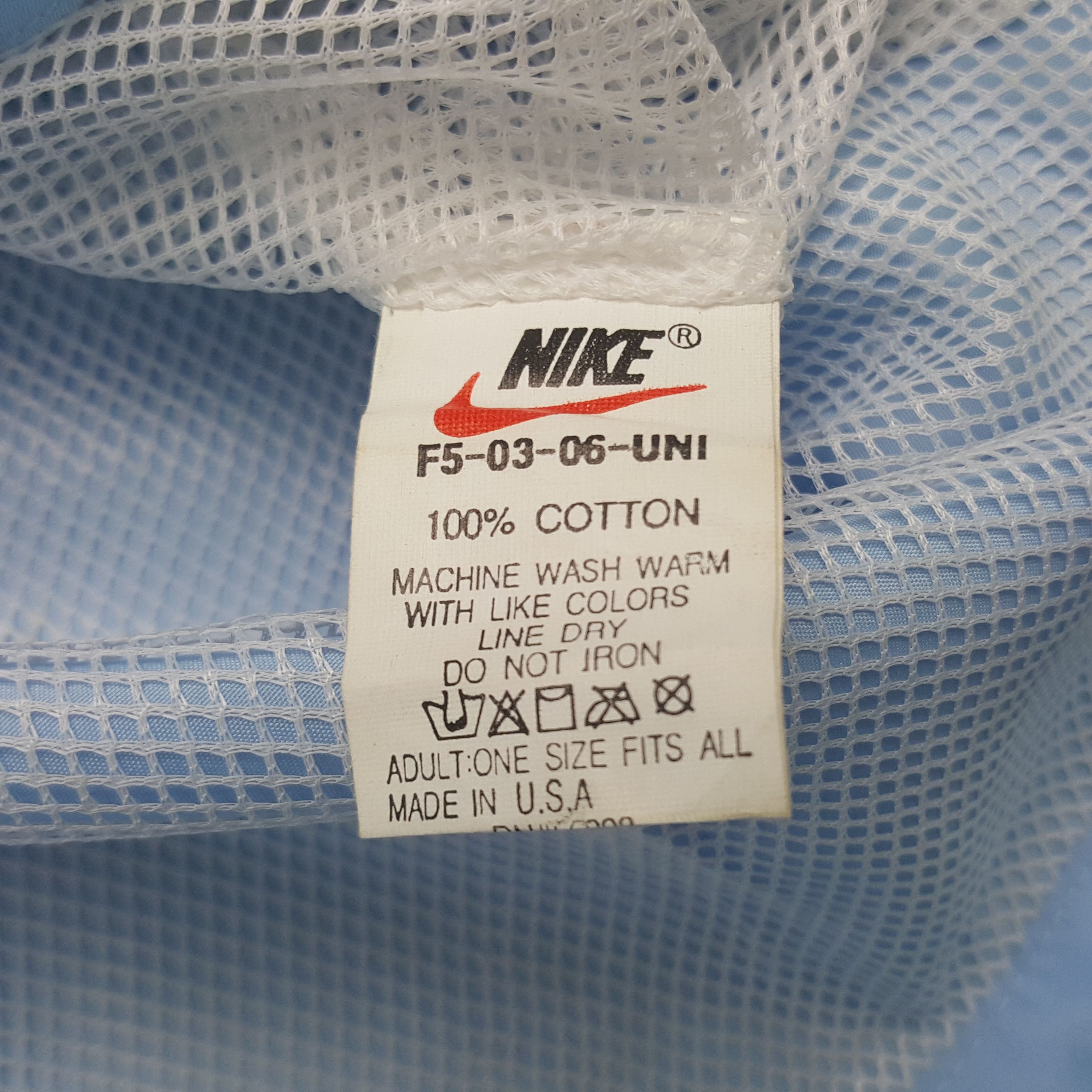 Nike Vintage Nike Swoosh Windbreaker Jacket Size US XL / EU 56 / 4 - 9 Thumbnail