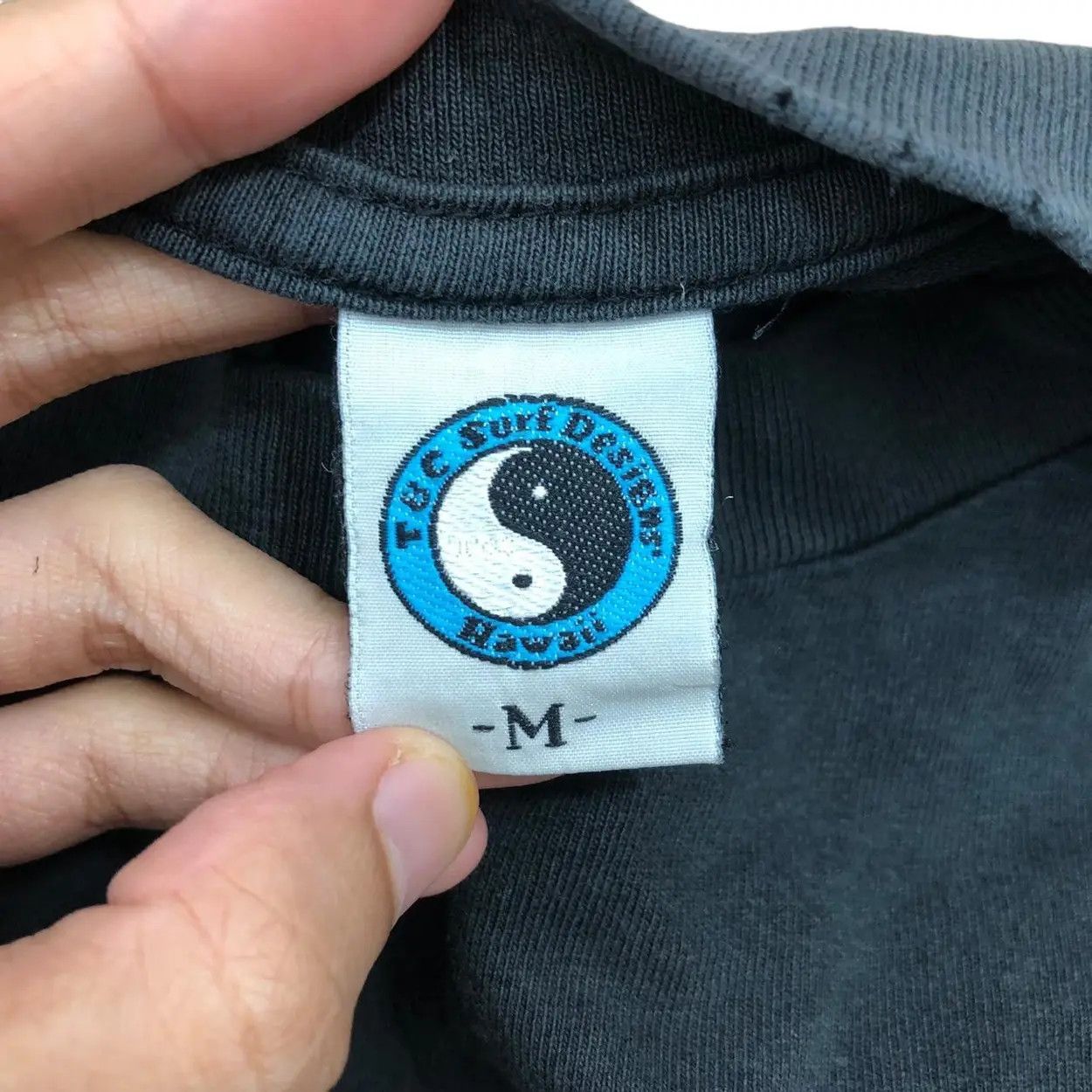 Vintage Vintage TOWN COUNTRY T&C Yin Yang Logo Surf Tee Shirt Size US M / EU 48-50 / 2 - 5 Thumbnail