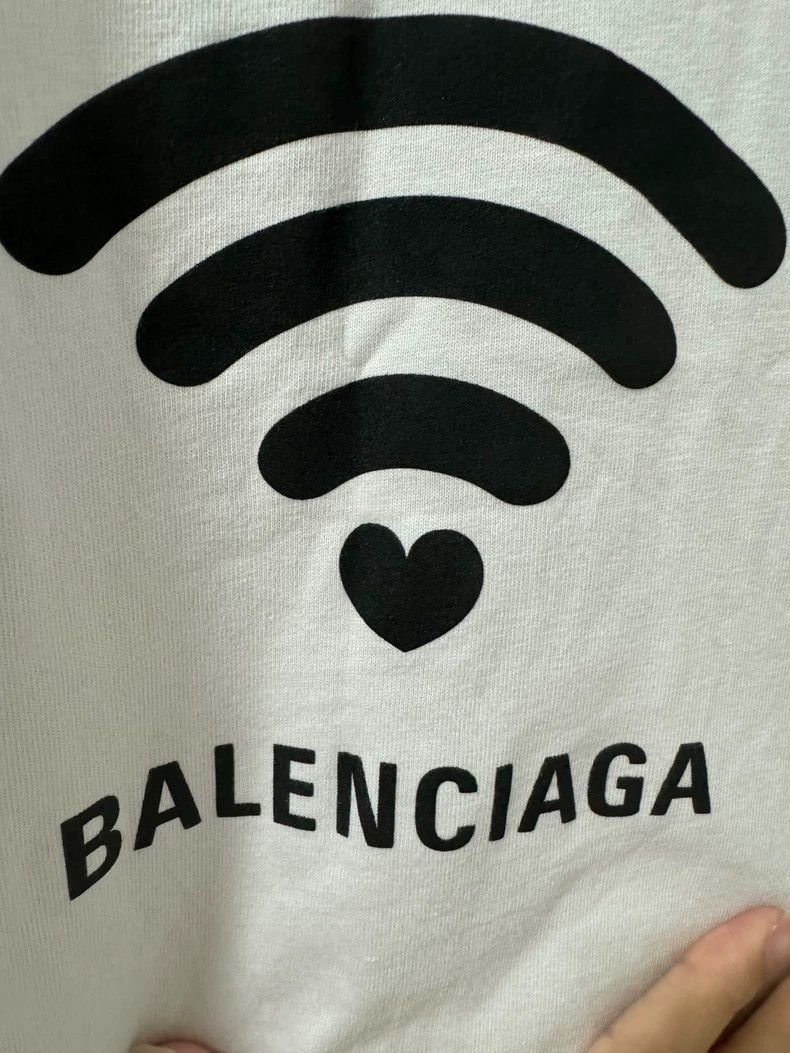 Balenciaga Balenciaga Love wifi short sleeve T-shirt Size US S / EU 44-46 / 1 - 3 Thumbnail