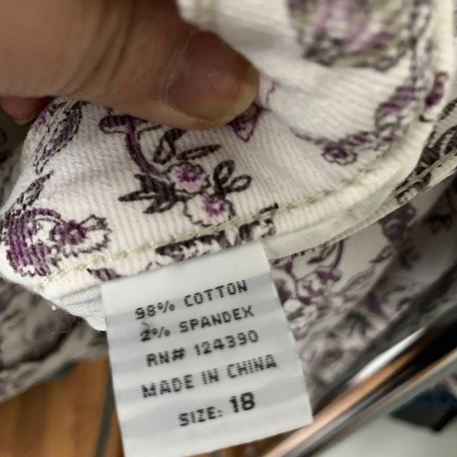 Other Floral Print Shorts Women Size 18 Size 40" / US 18 - 3 Thumbnail