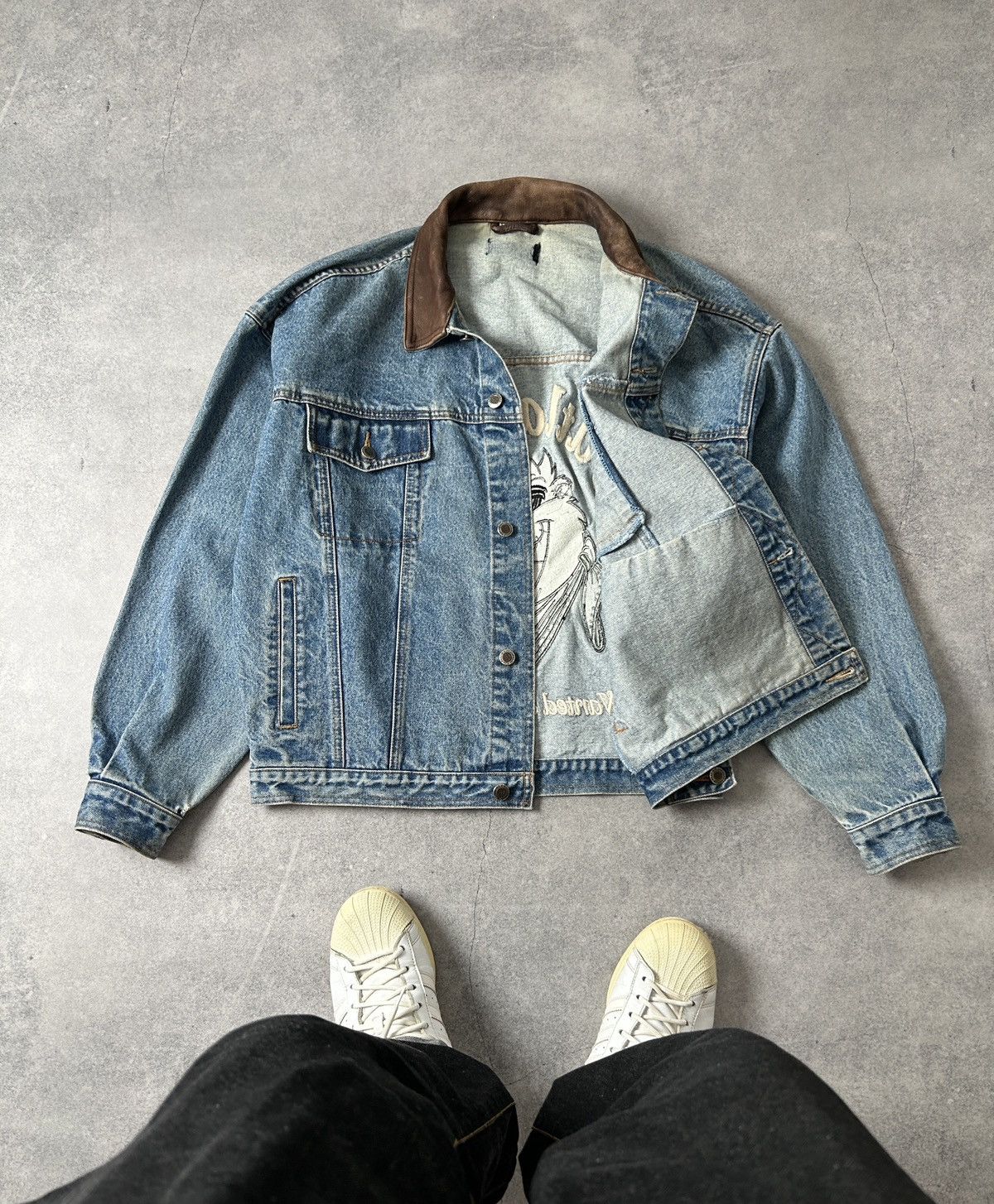 Warner Bros Vintage Outlaw Taz big logo denim jeans jacket mens Size US L / EU 52-54 / 3 - 3 Thumbnail