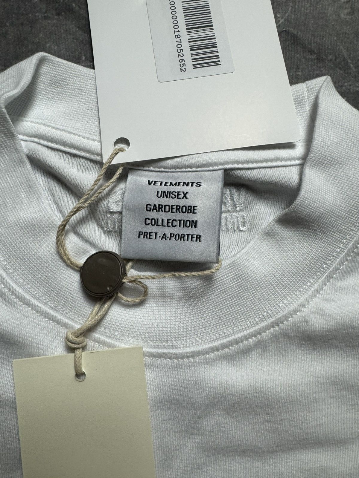 Vetements Vetements Las Vetements Unicorn Dolphins t-shirt in White Size US L / EU 52-54 / 3 - 8 Thumbnail