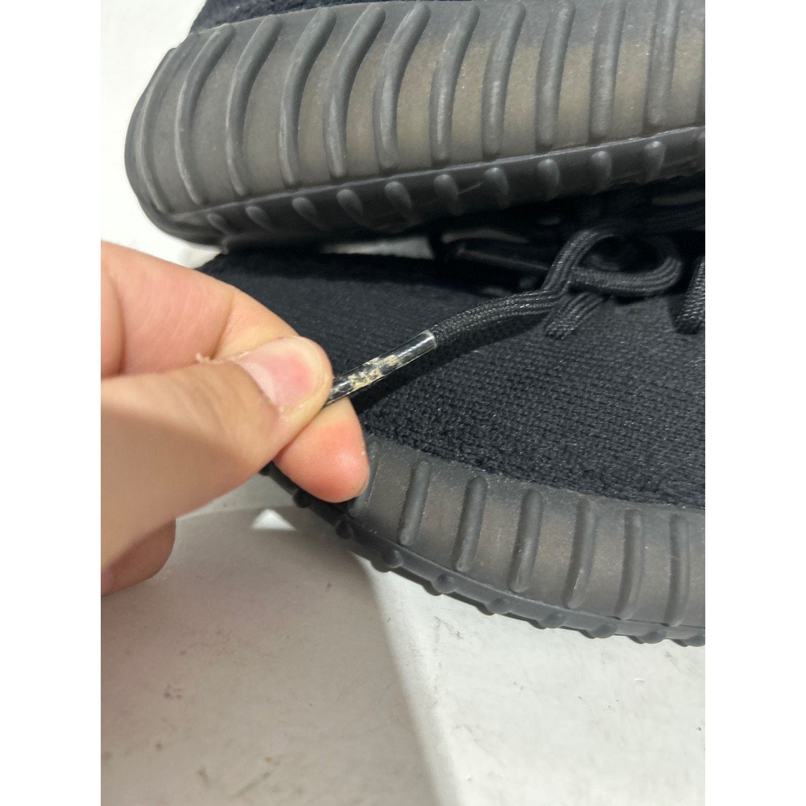 Adidas ADIDAS YEEZY BOOST 350 V2 'BLACK RED' SIZE 8.5 PREOWNED Size US 8.5 / EU 41-42 - 5 Thumbnail