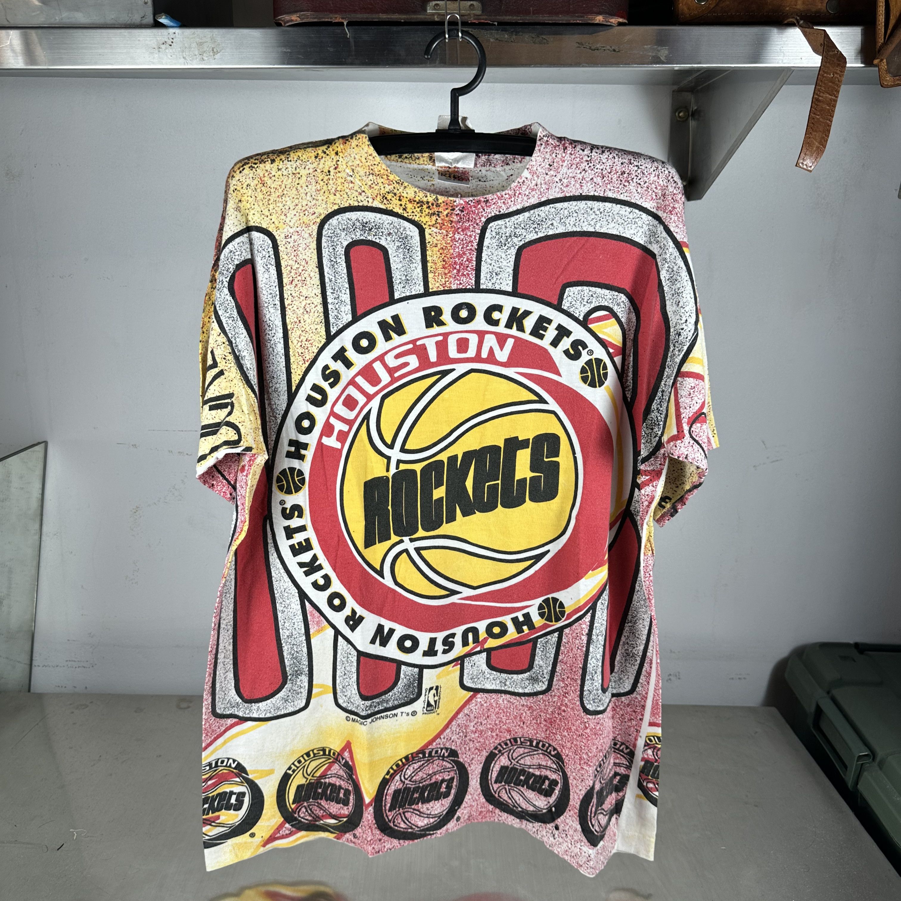 Vintage 90s Houston Rockets Basketball NBA AOP Single Stitch T-Shirt Size US XL / EU 56 / 4 - 1 Thumbnail