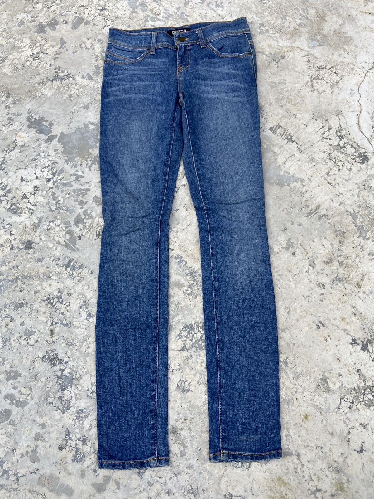 Forever 21 Forever 21 slim fit denim jeans Size 25" / US 0 / IT 36 - 1 Thumbnail