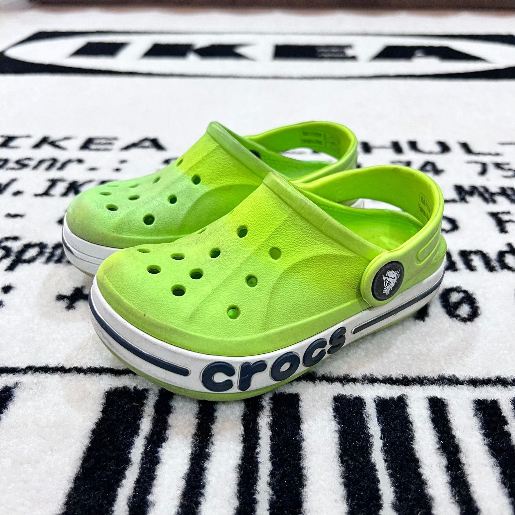 Crocs Kids Crocs Lime Green Size 7C Boys Girls Clogs Size US 7 / EU 40 - 2 Thumbnail