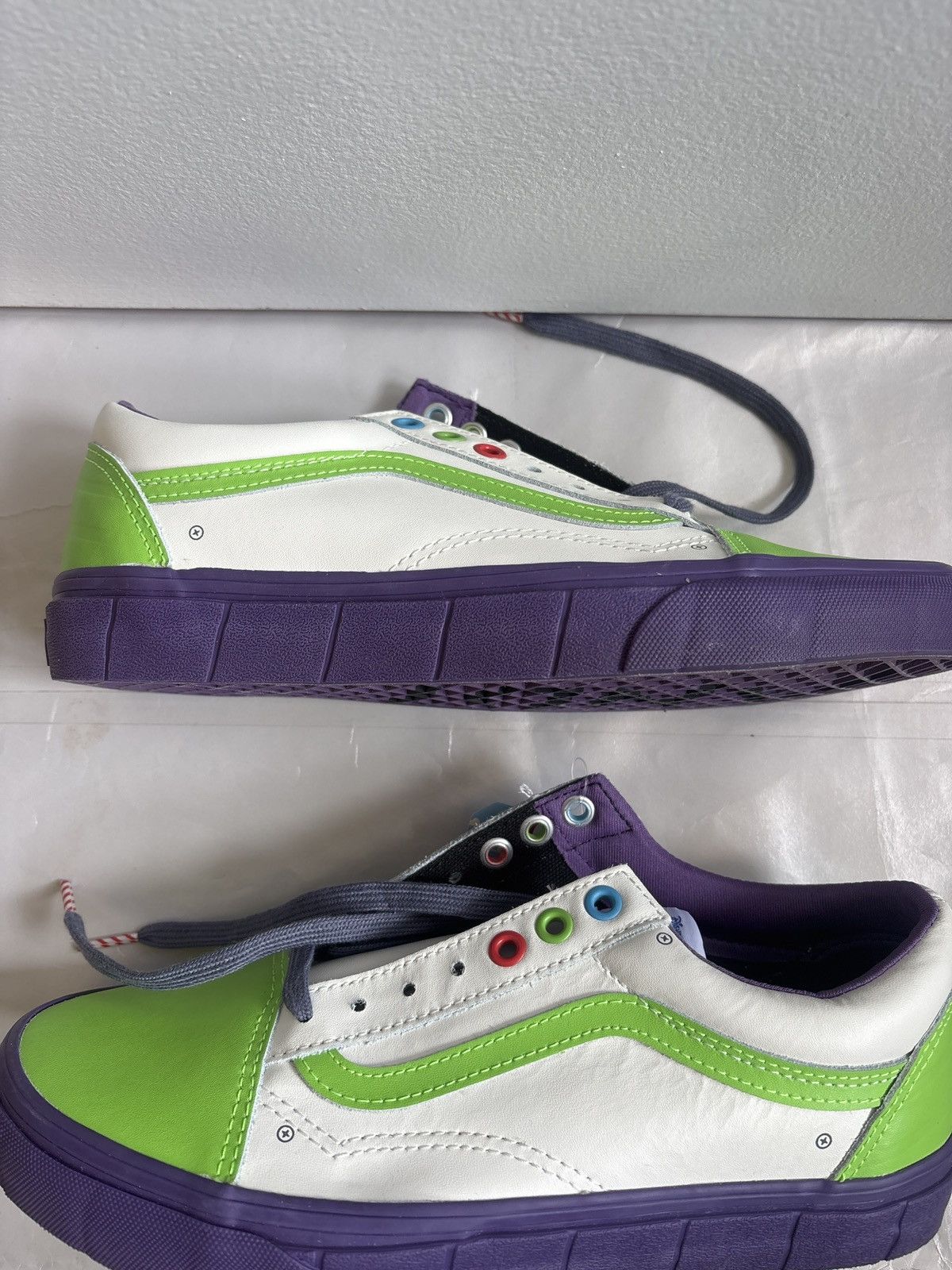 Vans Vans x Toy Story “Old Skool” Size US 7 / EU 40 - 2 Thumbnail