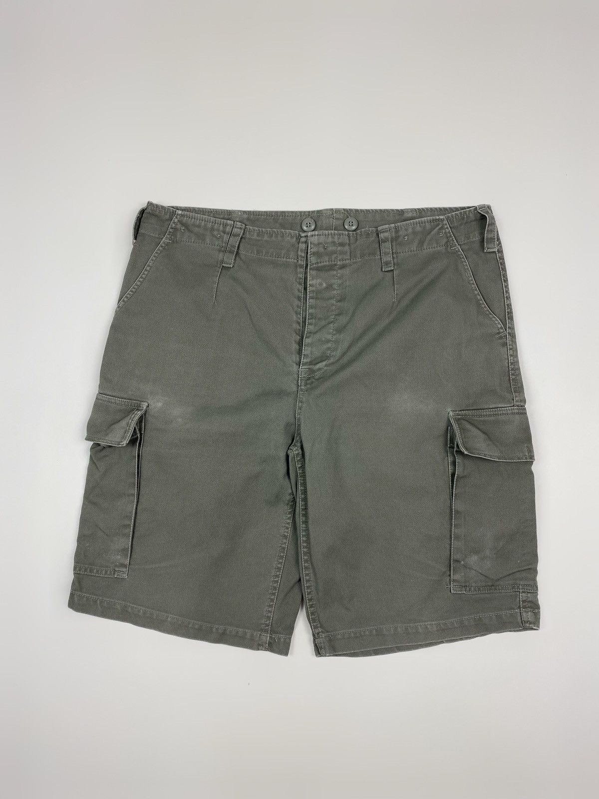 Vintage 1990’s Vintage German Army Khaki Gray Heavy Cargo Shorts Size US 36 / EU 52 - 1 Thumbnail