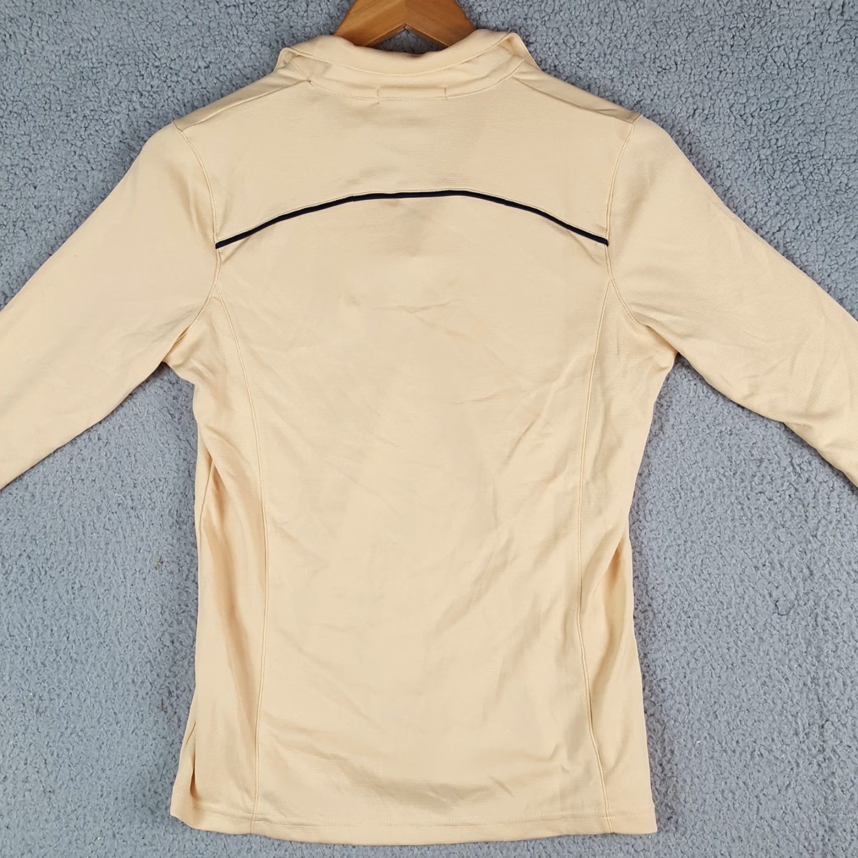 Vintage VINTAGE Tehama Yellow Lightweight Breathable Womens XS Outdoor Hiking T Shirt Top Athletic Shirt, 90s Outdoor Retro Sports Camping Casual Size XS / US 0-2 / IT 36-38 - 4 Thumbnail