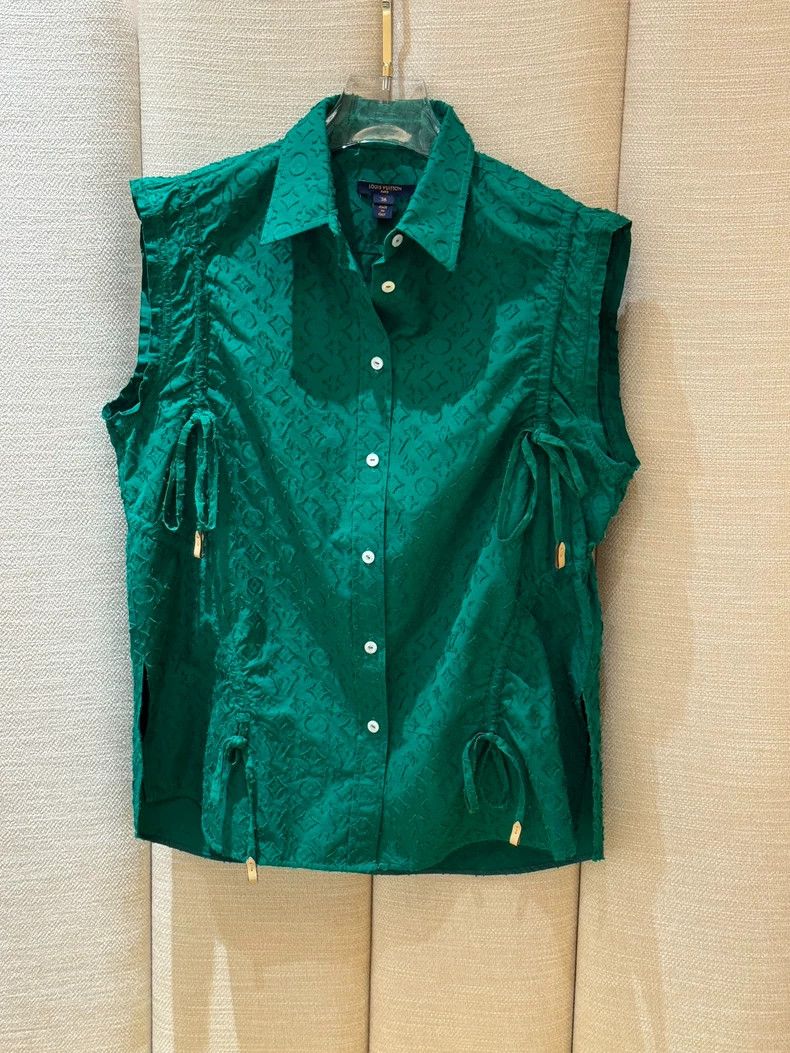 Louis Vuitton louis vuitton Green full logo sleeveless shirt Size XS / US 0-2 / IT 36-38 - 2 Thumbnail
