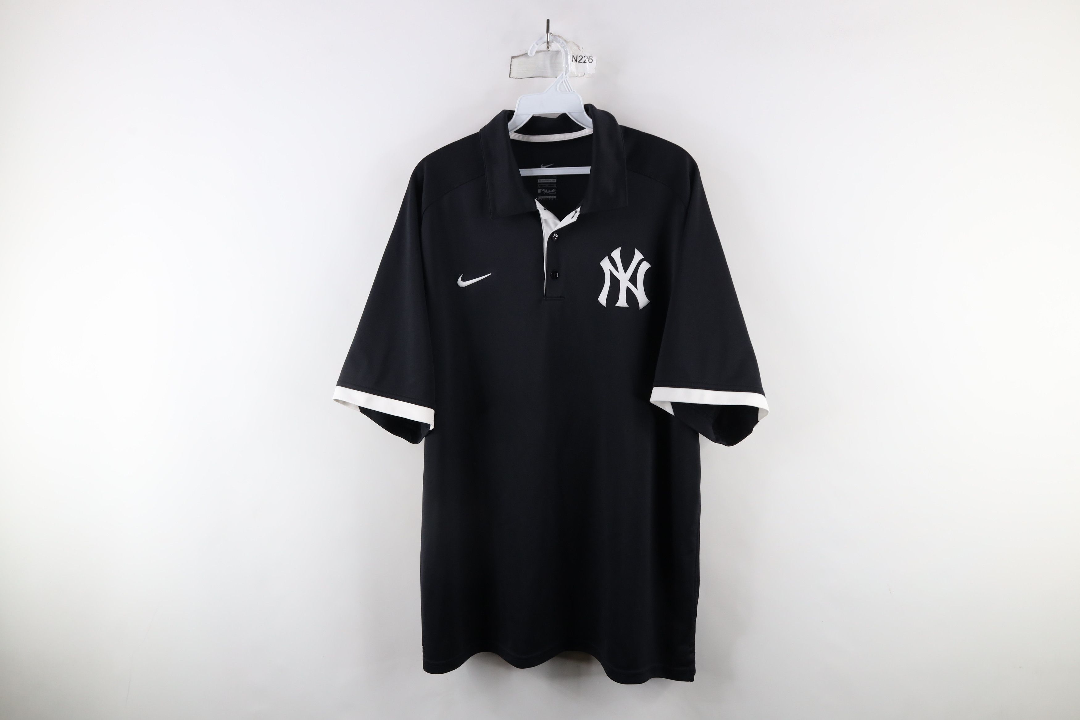 Nike × Vintage Nike MLB Yankees Baseball Short Sleeve Polo Shirt Black Size US XL / EU 56 / 4 - 1 Thumbnail