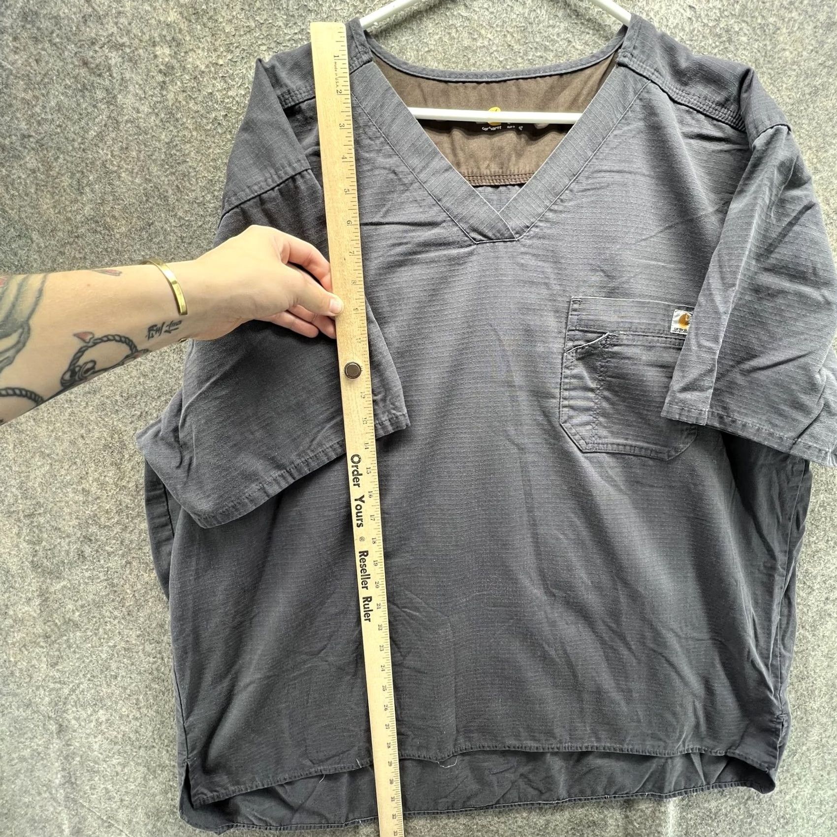 Carhartt Carhartt Shirt Mens 2X Gray V Neck Ripstop Pocket Scrub Top Workwear Utility Shirt Mens 2X Gray V-Neck Ripstop Pocket Scrub Top Workwear Size US XXL / EU 58 / 5 - 5 Thumbnail
