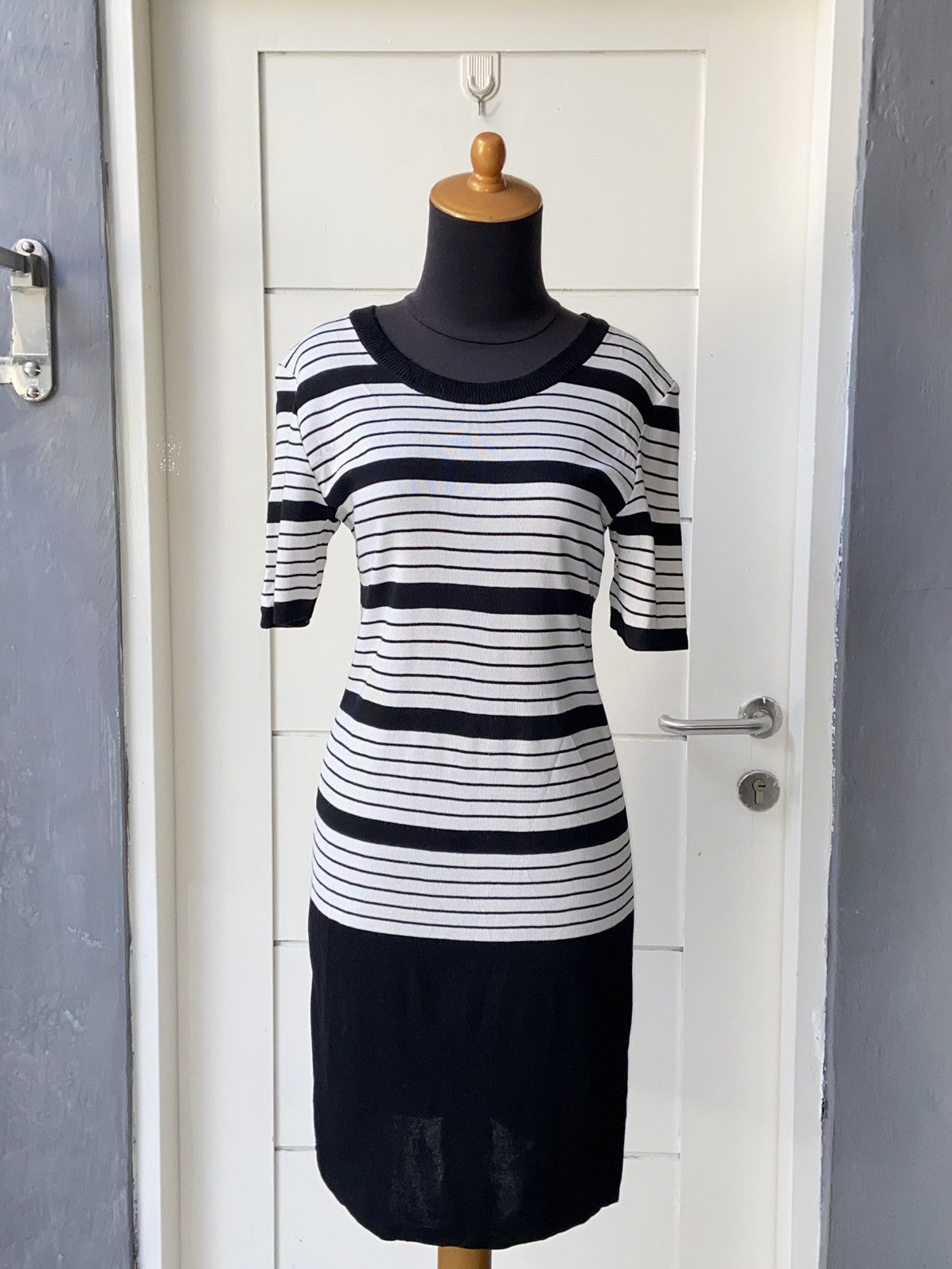 Yves Saint Laurent Yves Saint Laurent Striped Midi Dress Size XXS / US 00 / IT 34 - 13 Thumbnail