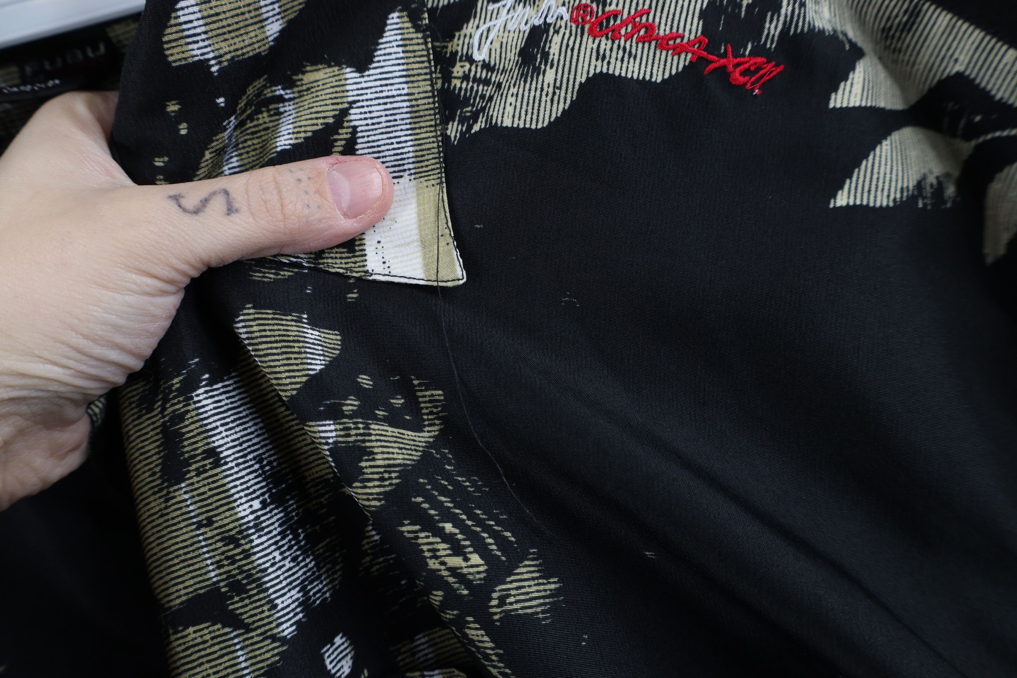 Fubu × Vintage Vintage 90s Y2K FUBU Baggy Flower Hawaiian Button Shirt Size US XXL / EU 58 / 5 - 5 Thumbnail