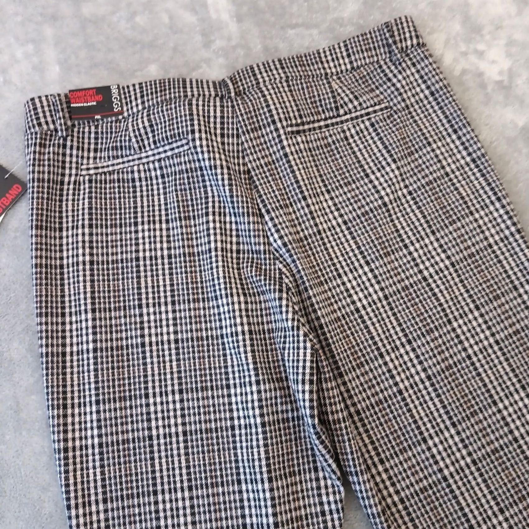 Vintage Briggs Petite Pants Womens PXL Black Gray Plaid Pull On Stretch Ankle 39x28 New Size 40" / US 18 - 7 Thumbnail