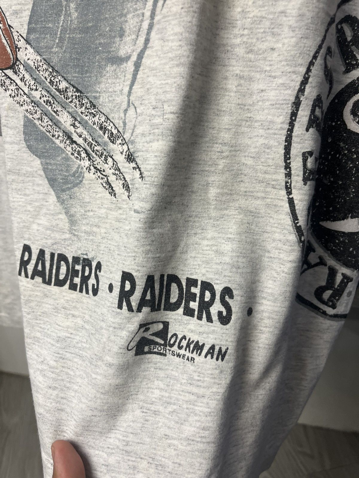 NHL 90s NHL Raiders vintage tee Size US M / EU 48-50 / 2 - 6 Thumbnail