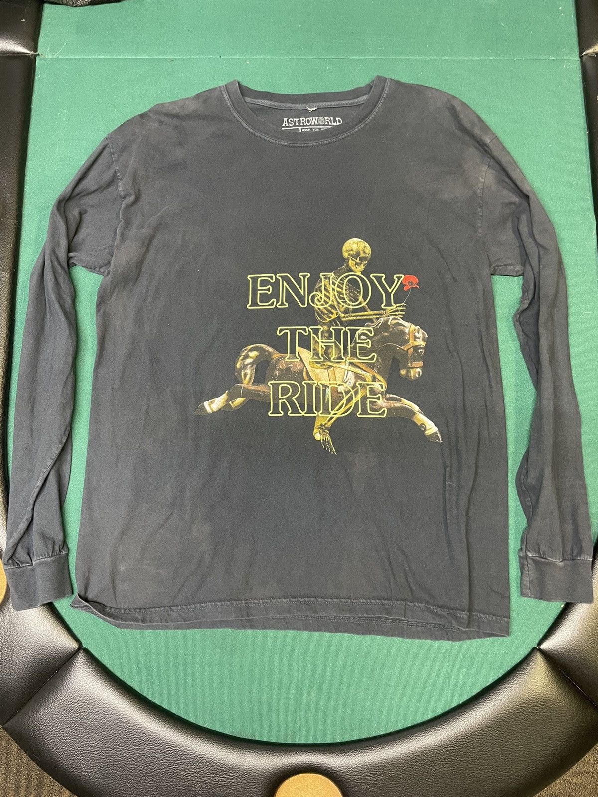 Travis Scott Travis Scott Astroworld Tee (2018 Tour Merch) – Size L Size US L / EU 52-54 / 3 - 1 Thumbnail