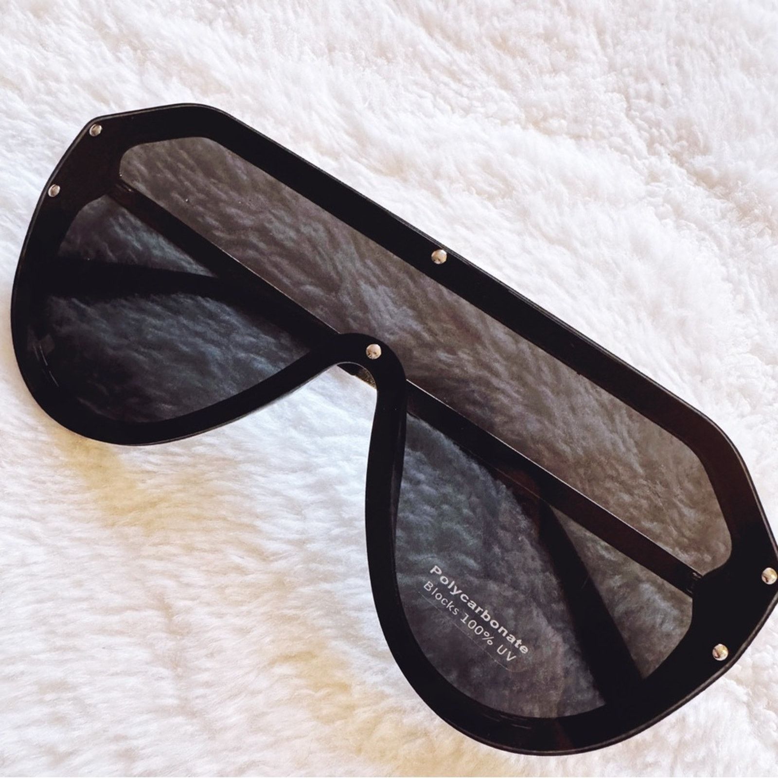 Other Clarissa Black Oversized Sunglasses Size ONE SIZE - 1 Thumbnail