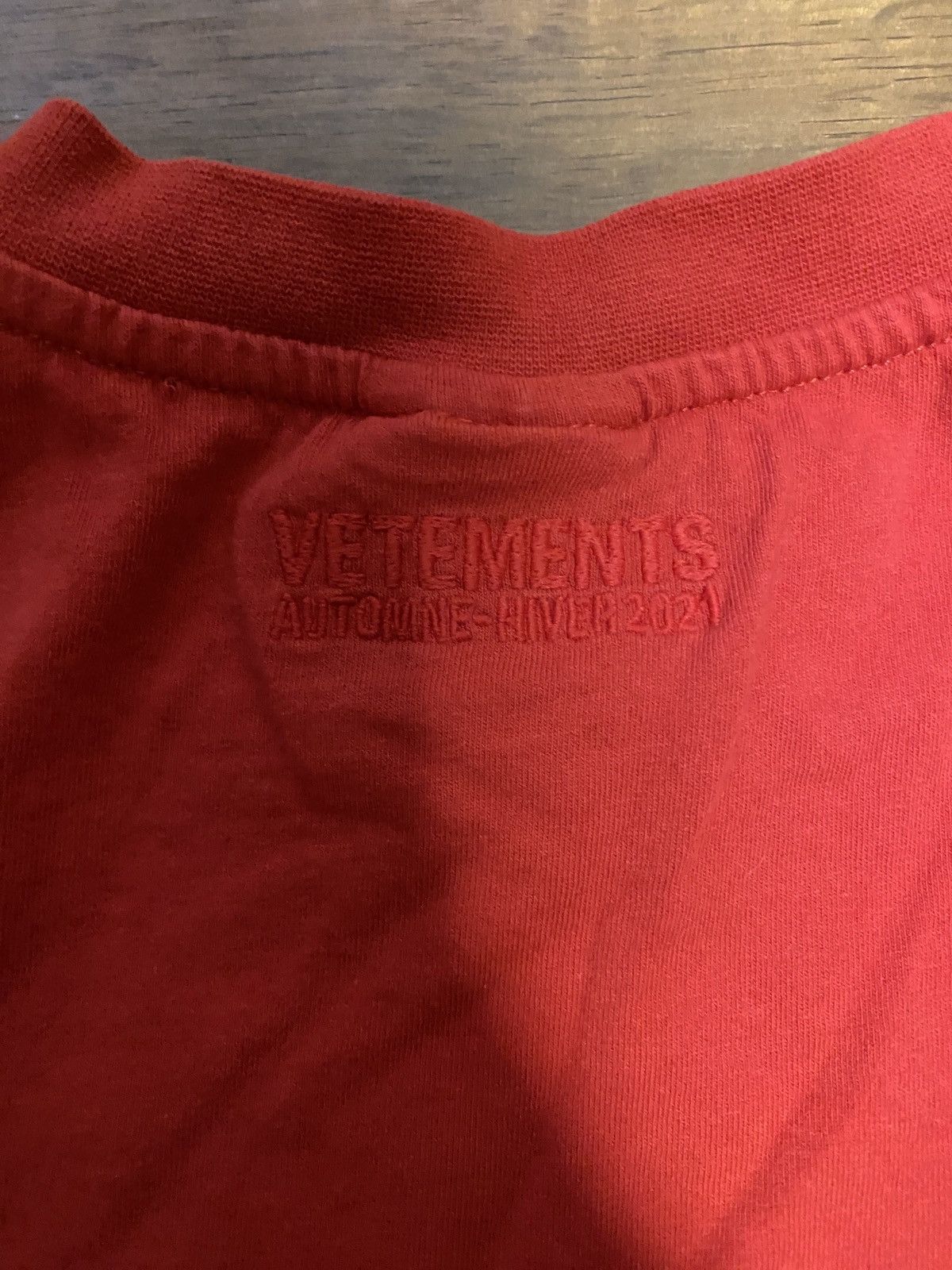 Vetements vetements fw21 red logo tee shirt Size US XS / EU 42 / 0 - 3 Thumbnail