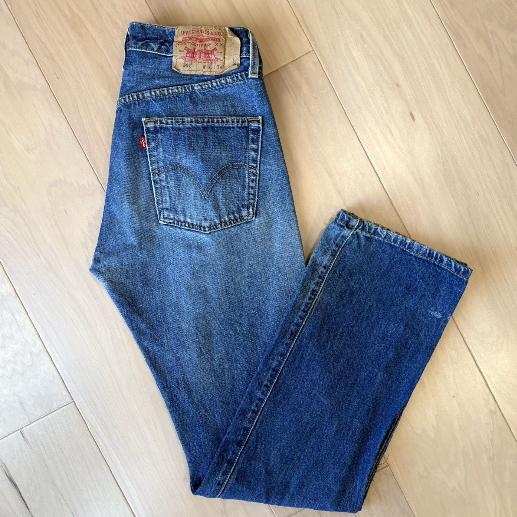 Levi's VINTAGE Levi's 501 Jeans 30 Blue Denim Straight 5-Pocket Regular Mens 90s Western Size US 30 / EU 46 - 2 Thumbnail