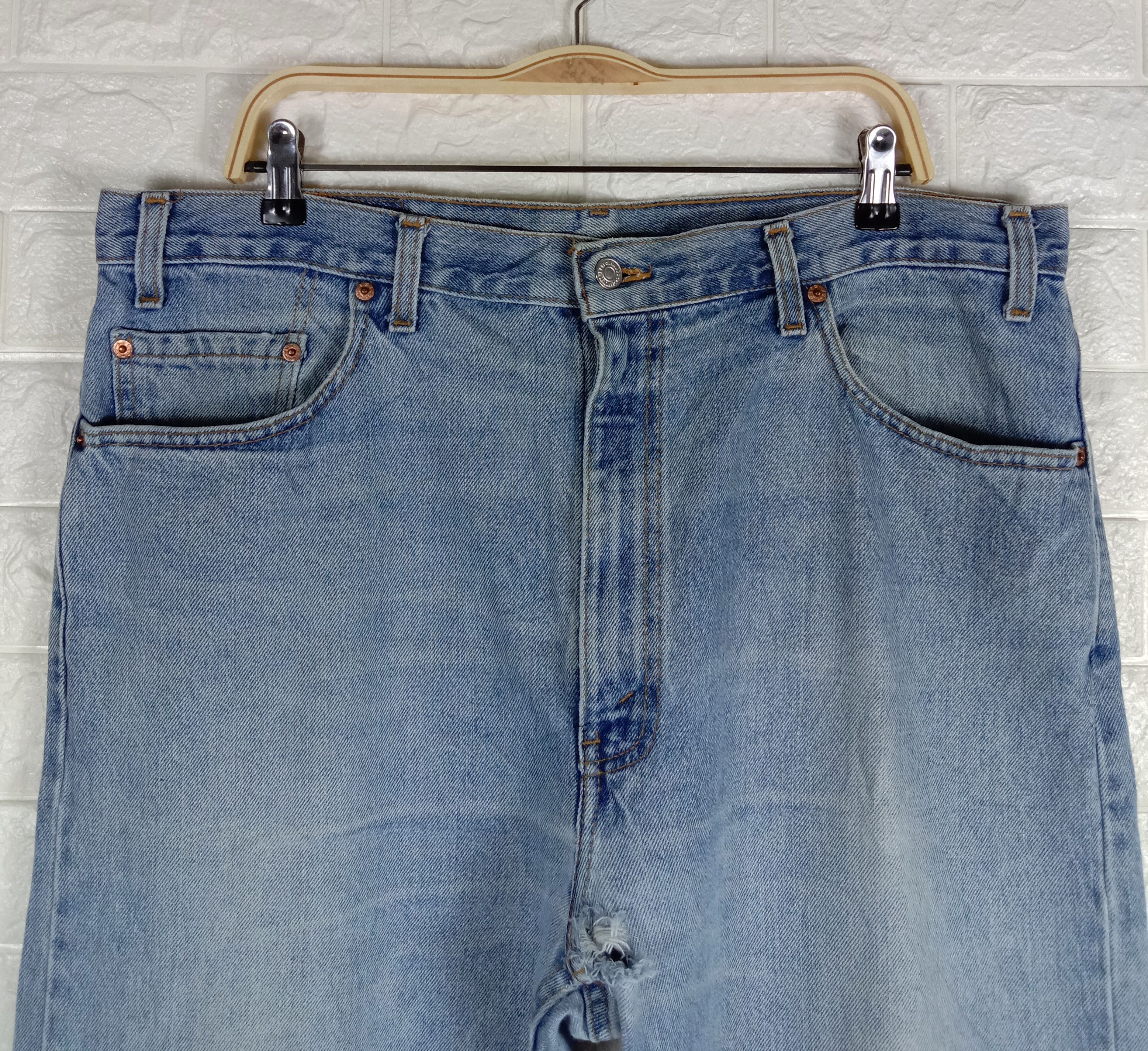 Levi's Vintage Levi's 505 Jeans Light Wash Straight Fit Denim Size US 40 / EU 56 - 4 Thumbnail