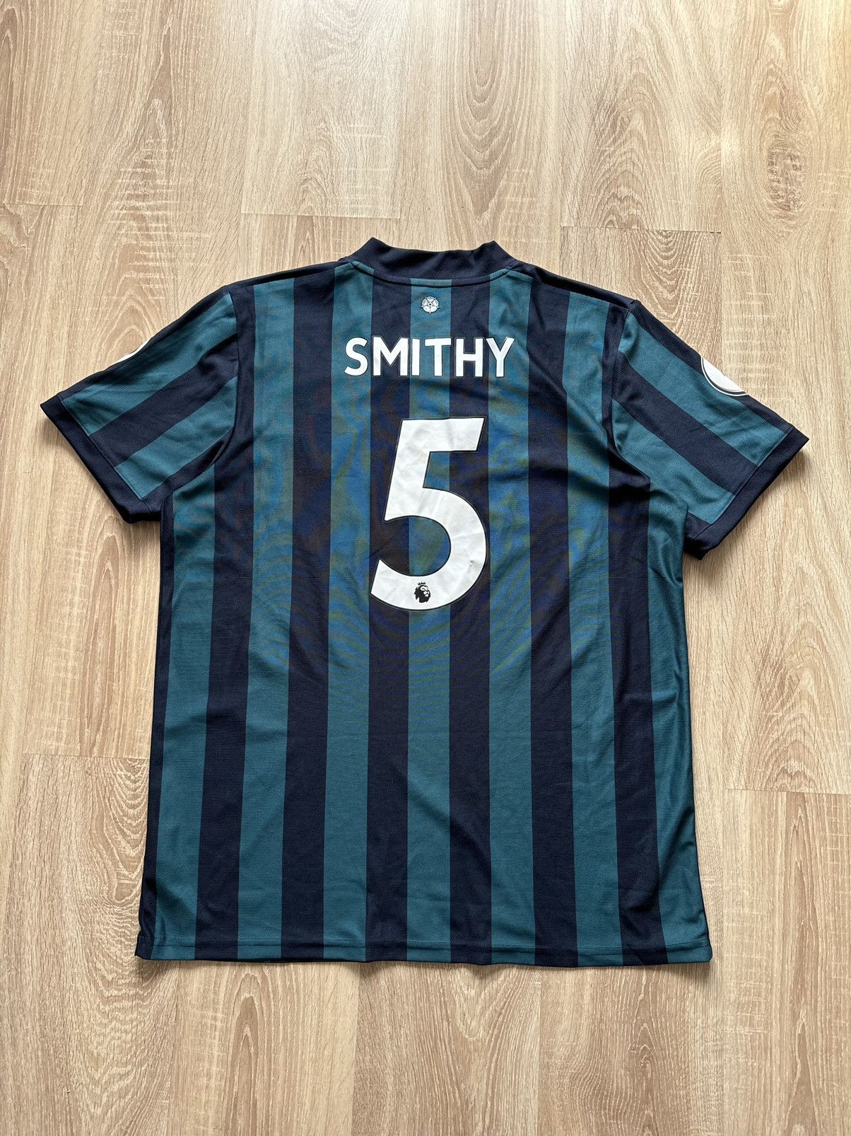 Adidas LEEDS UNITED 2020/2021 FOOTBALL SOCCER JERSEY ADIDAS GD1010 Size US XL / EU 56 / 4 - 4 Thumbnail