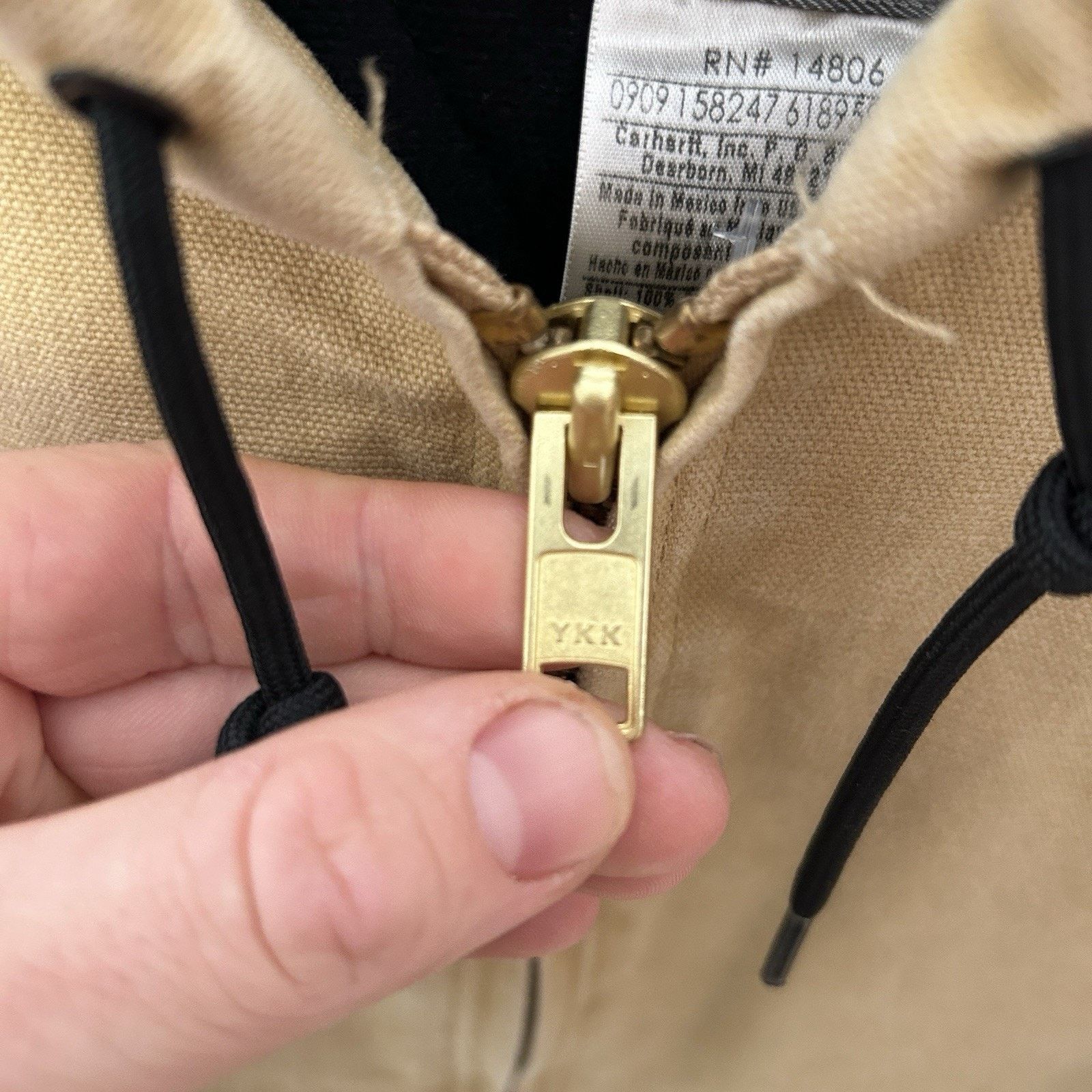 Carhartt Vintage Carhartt Quilted Hooded Active Jacket “Wheat” J130 Size US L / EU 52-54 / 3 - 7 Thumbnail