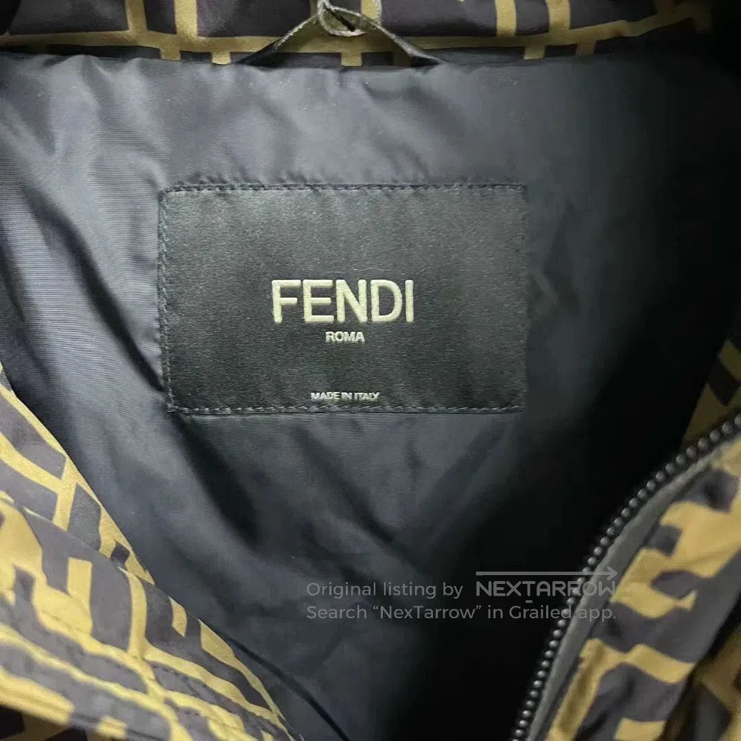 Fendi fendi khaki logo down jacket size 46. Size US S / EU 44-46 / 1 - 3 Thumbnail