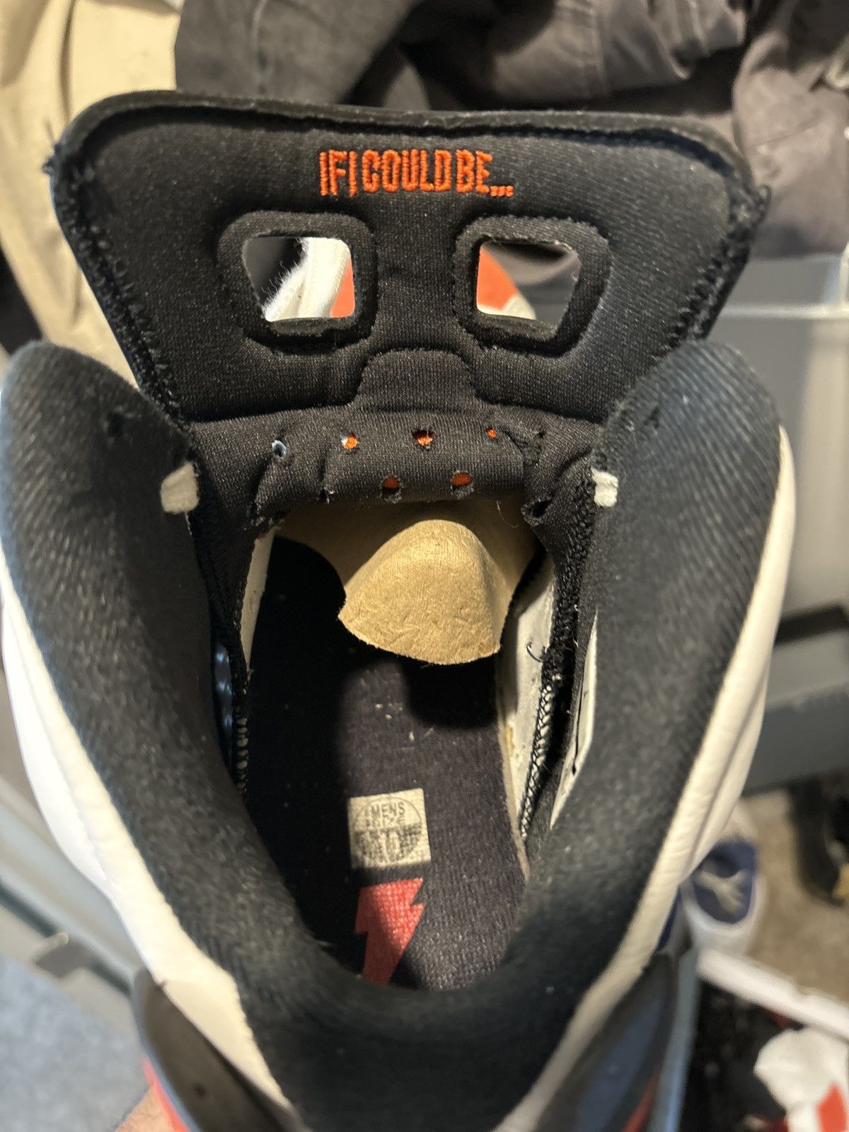 Jordan Brand × Nike Jordan 6 Gatorade Orange Size US 10 / EU 43 - 10 Thumbnail