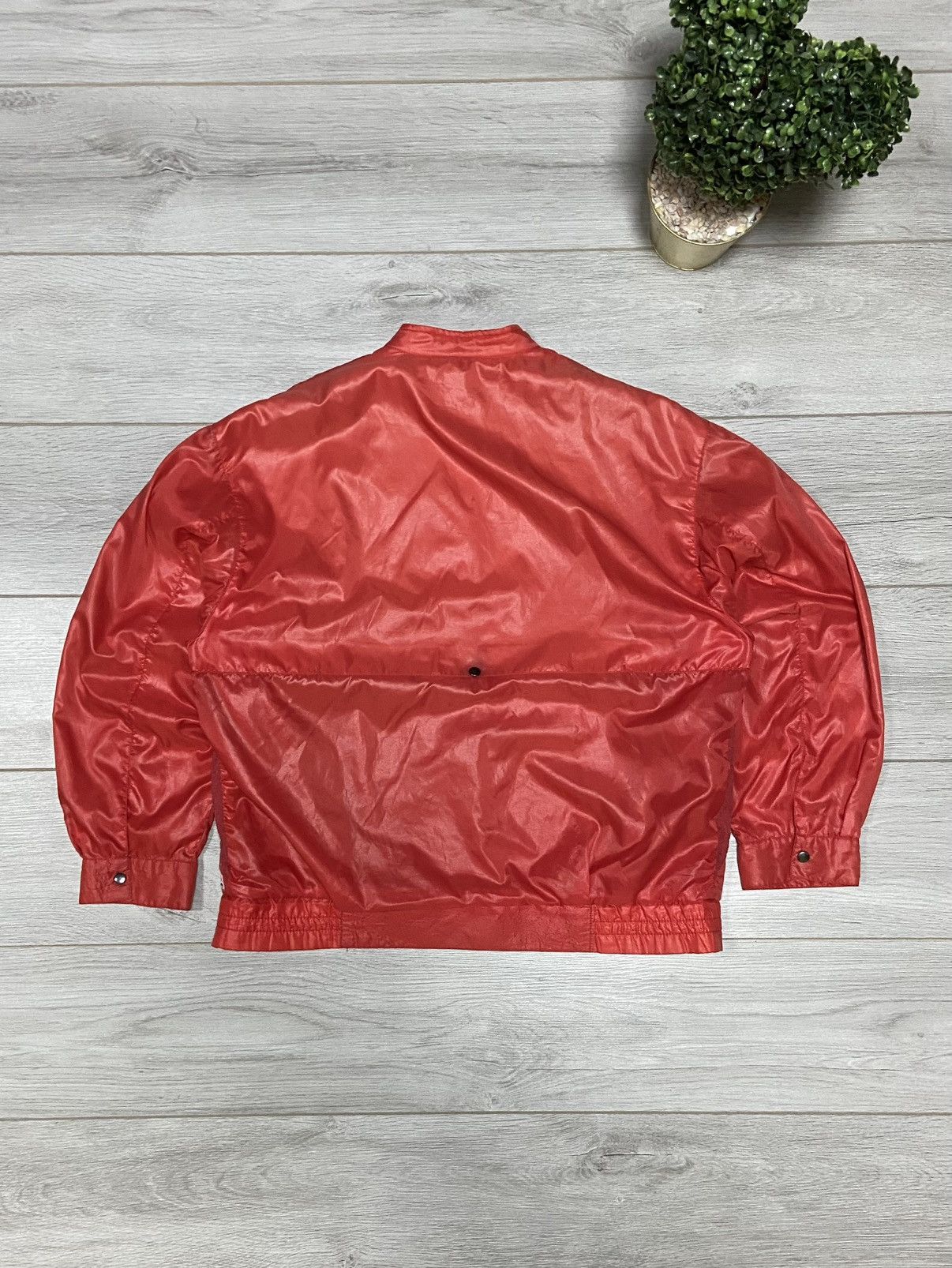 Marlboro Marlboro vintage red nylon bomber zip Size US L / EU 52-54 / 3 - 3 Thumbnail