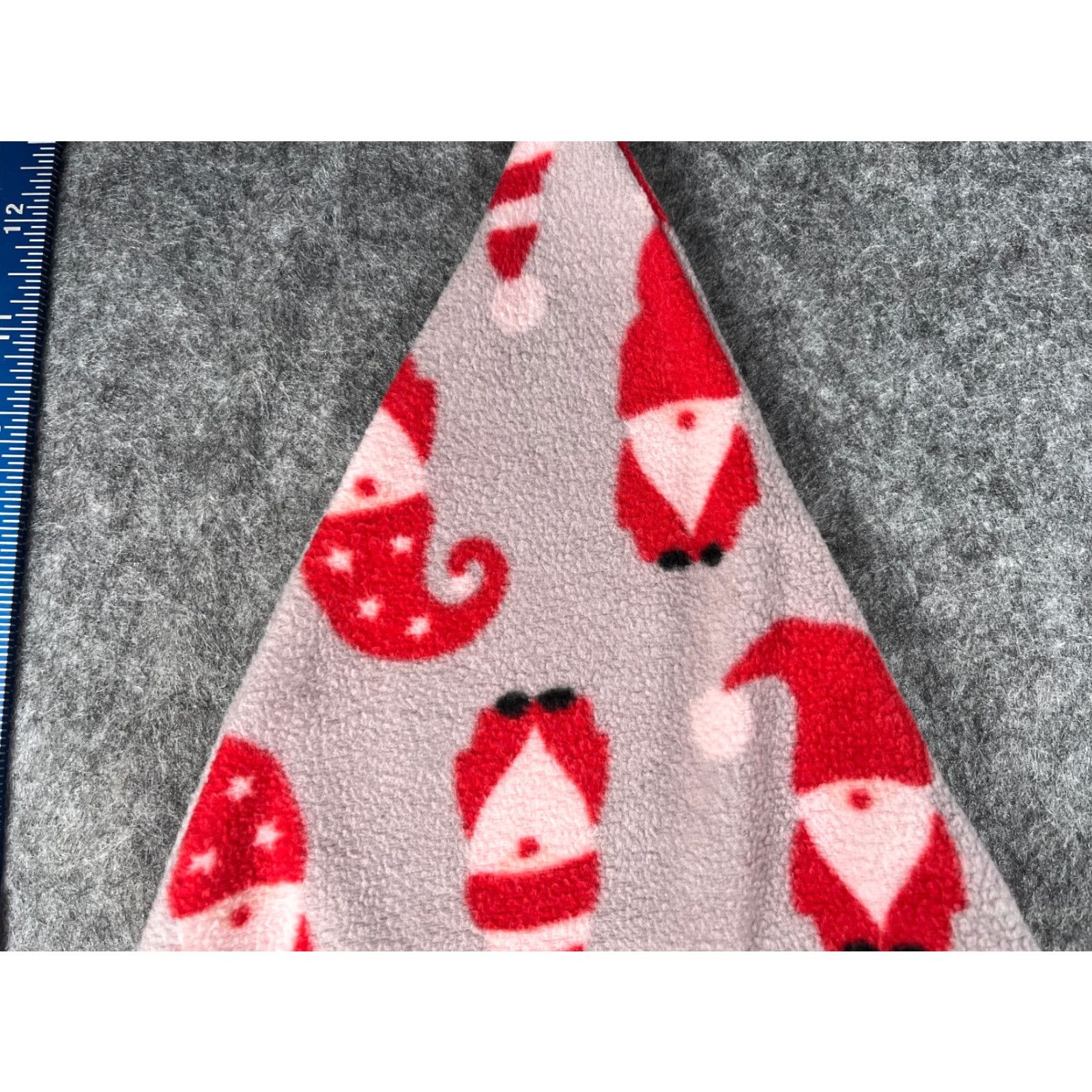 Vintage Kensie Santa Claus Hat Beanie Adult One Size Gray Red Knit Polyester Blend Mens Holiday Christmas Autumn Winter Hats Size ONE SIZE - 3 Thumbnail