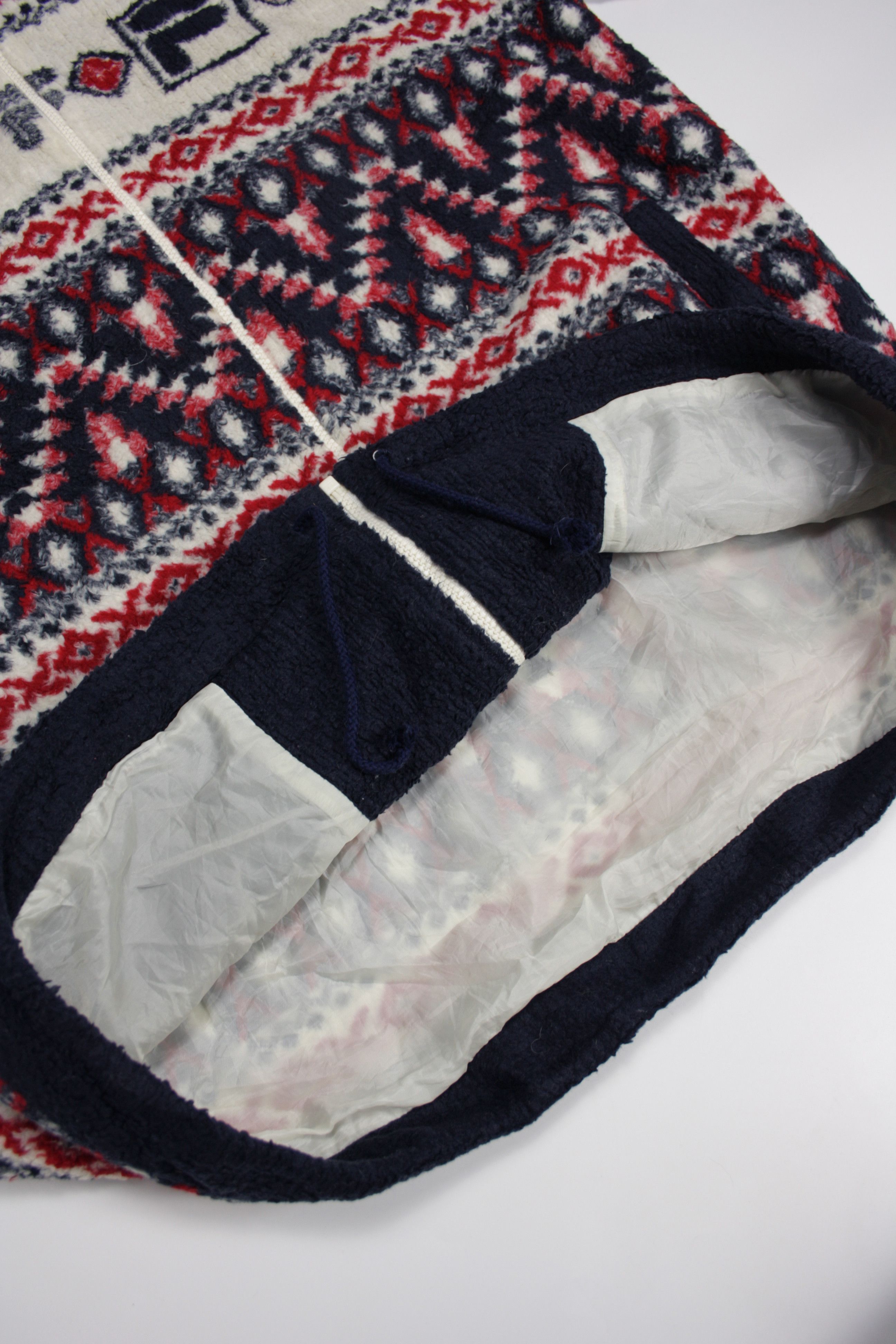 Fila × Japanese Brand × Vintage Fila 90s Vintage Printed Fleece Windbreaker Hooded Jacket Size US M / EU 48-50 / 2 - 8 Thumbnail